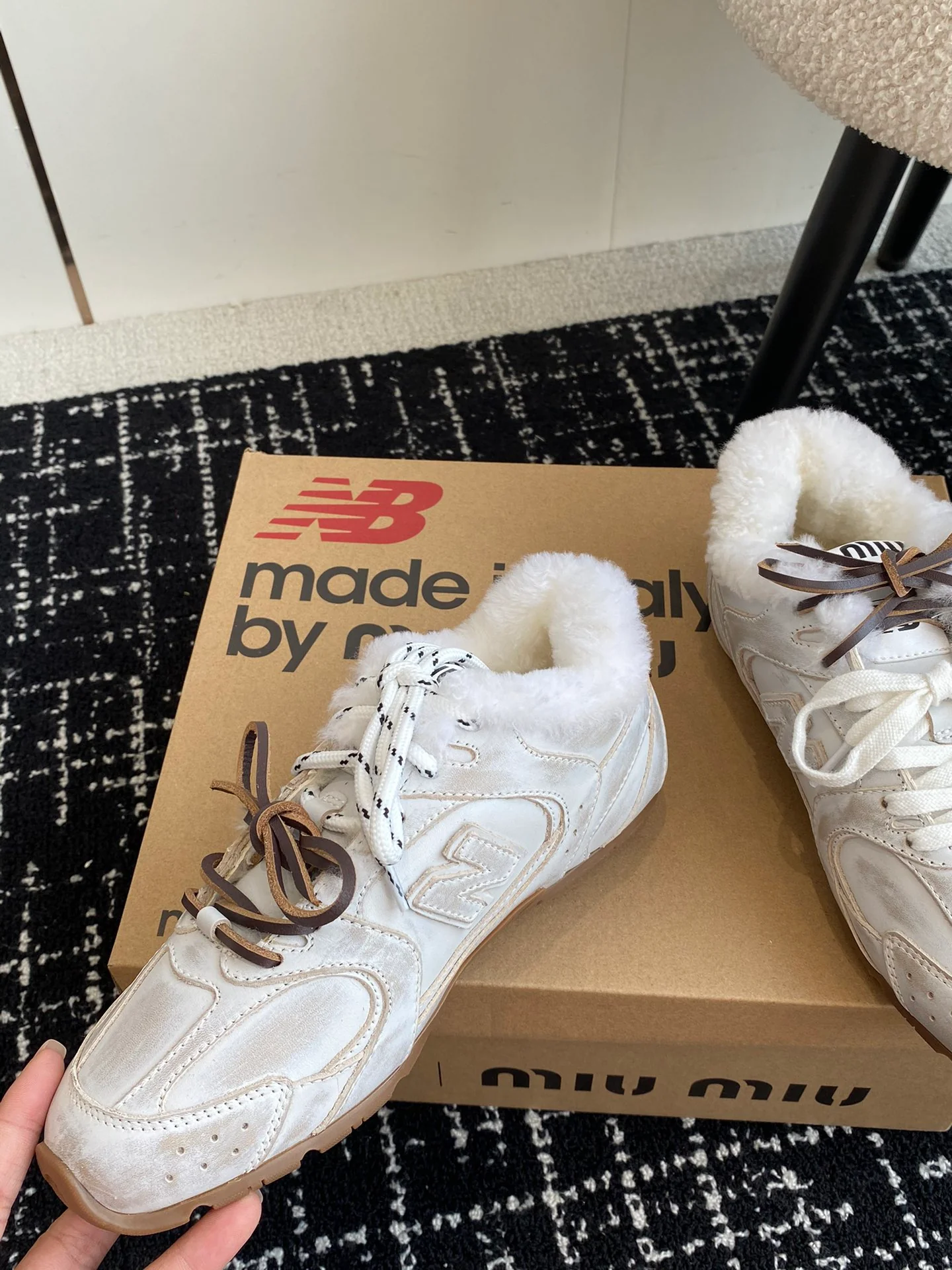 Шерстяные кроссовки Miu Miu 2024 — белые