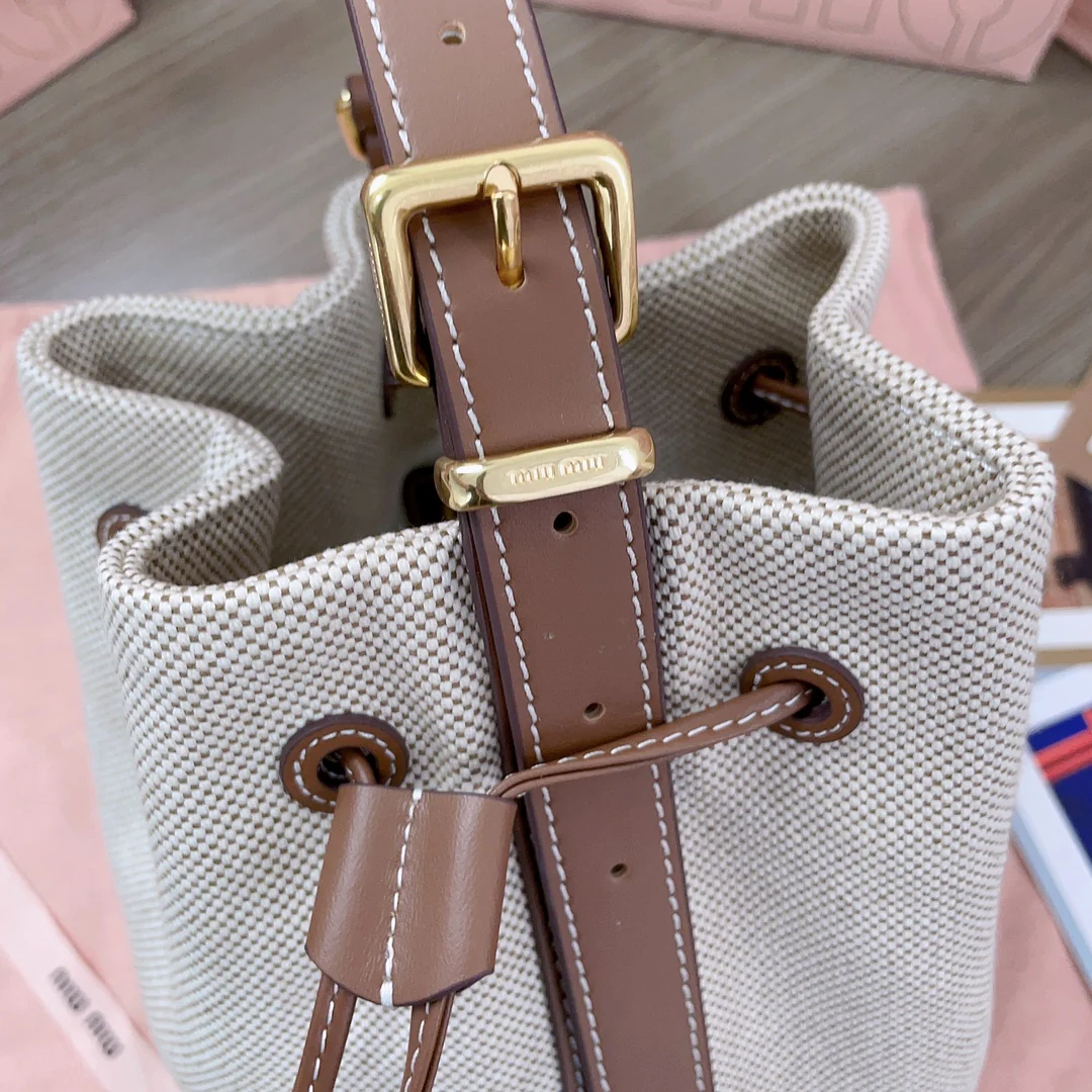 Сумка-тоут Miu Miu Ivy - Маленькая сумка-ведро - Лоскутное шитье из холста и кожи