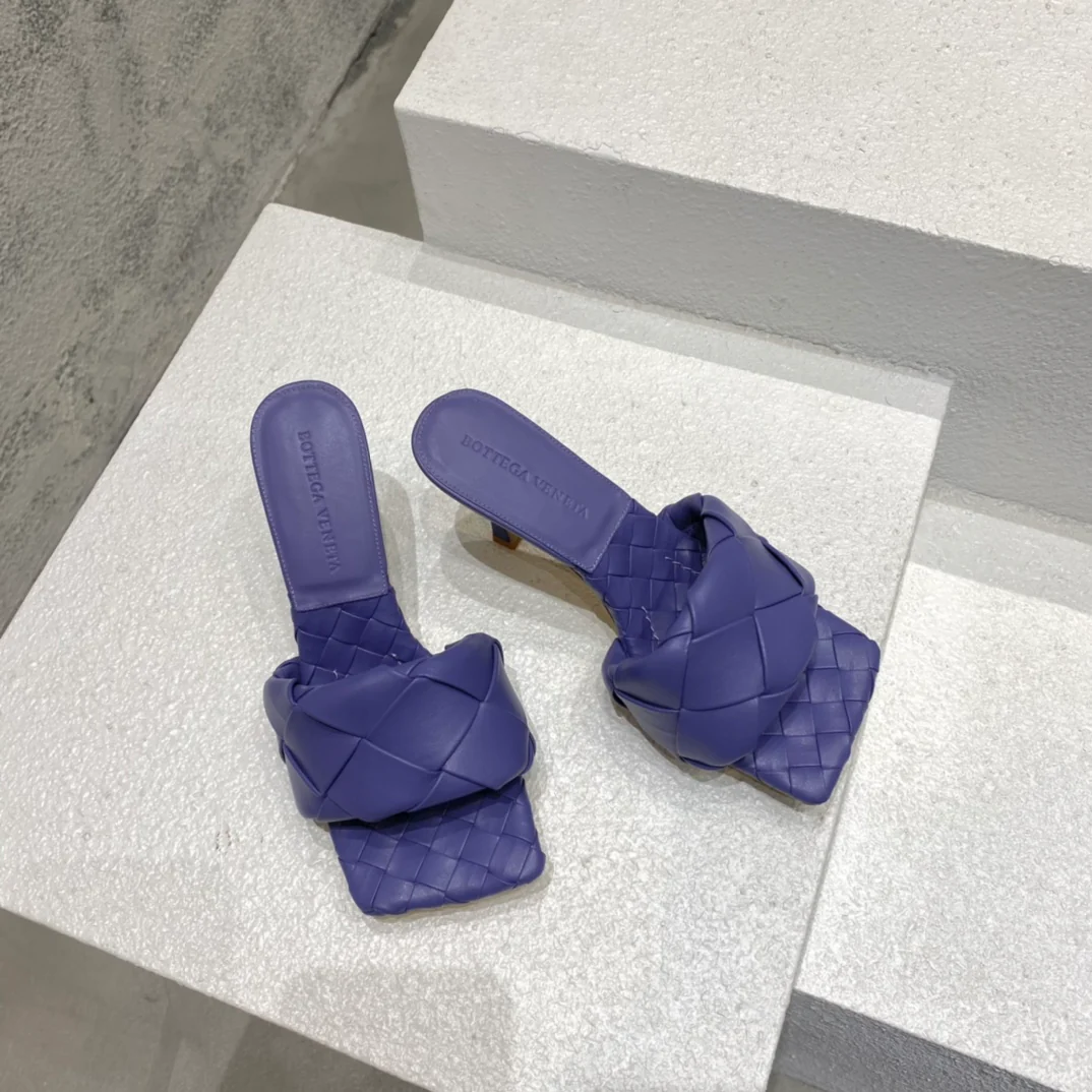 Новинка сезона весна/лето 2021 от BV - Плоские плетеные сандалии на шпильке - Фиолетовые