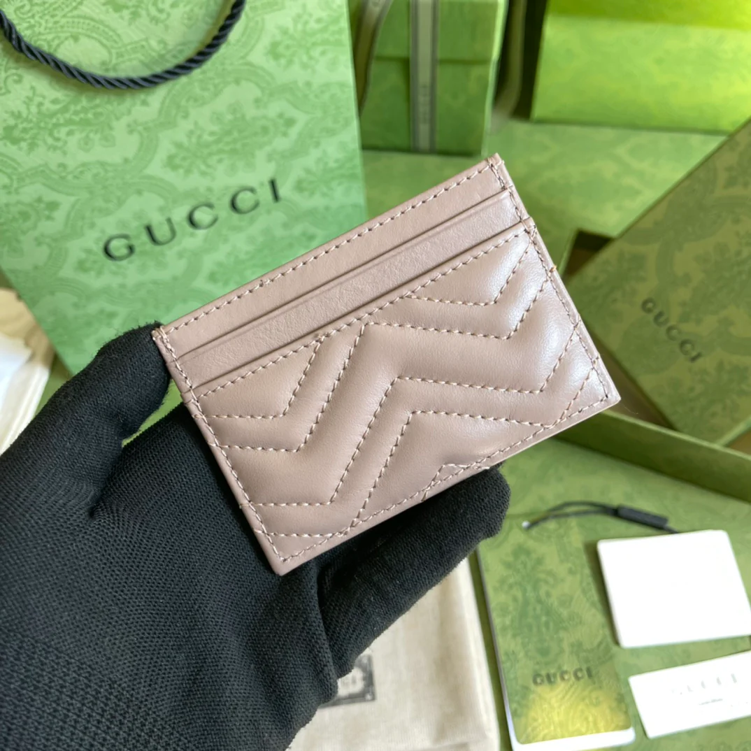 Gucci 卡包／卡片夹／名片夹