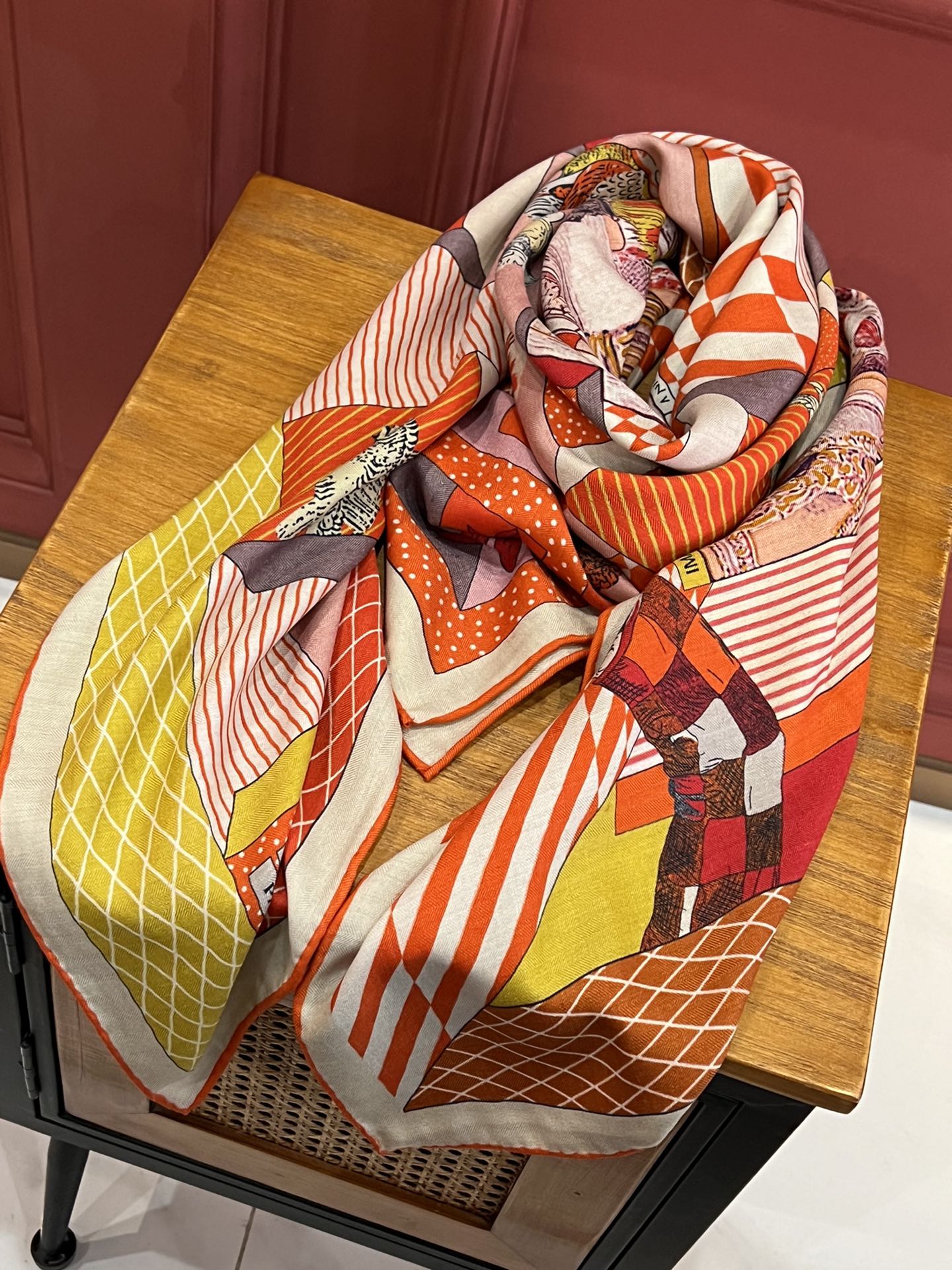 Шарф Hermes Grand Theatre Square Scarf - 140 см - Шелк-кашемир - Оранжевый