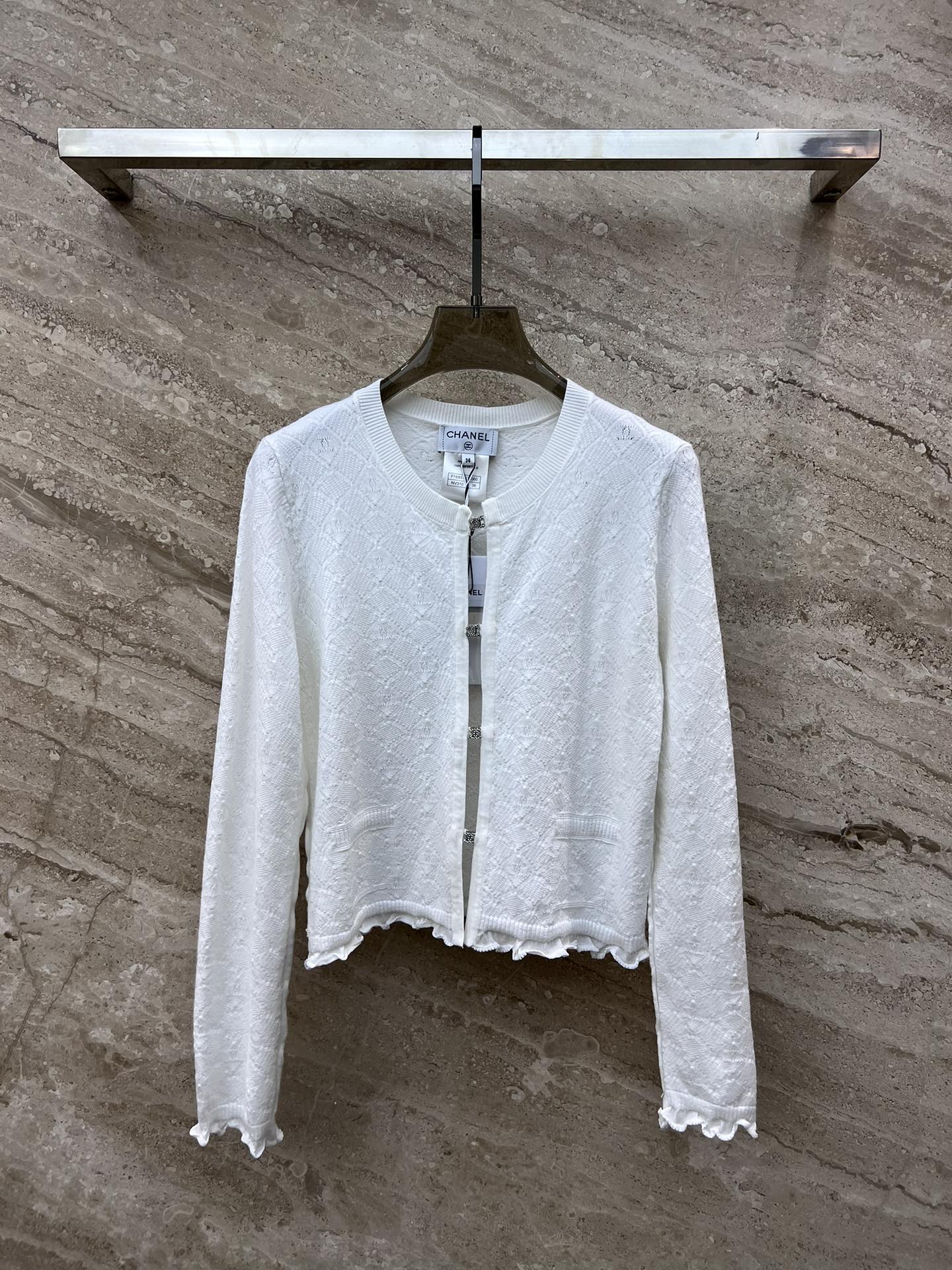 Chanel - 2403-24 Новинка ранней весны. Вязаный кружевной кардиган - белый