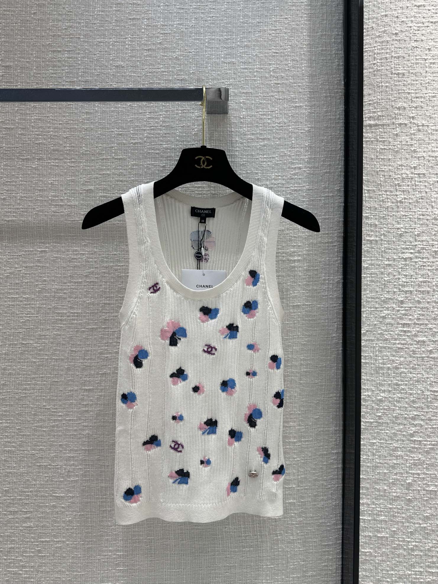 Chanel 2403 - Ажурный ребристый вязаный жилет - Белый