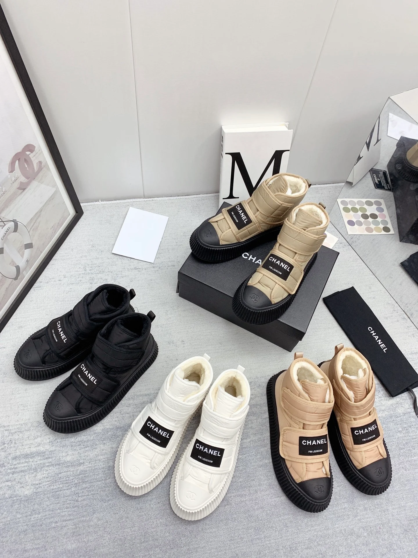 Новинка сезона осень/зима 2022 от Chanel - Повседневные спортивные лоферы - Абрикосовый цвет