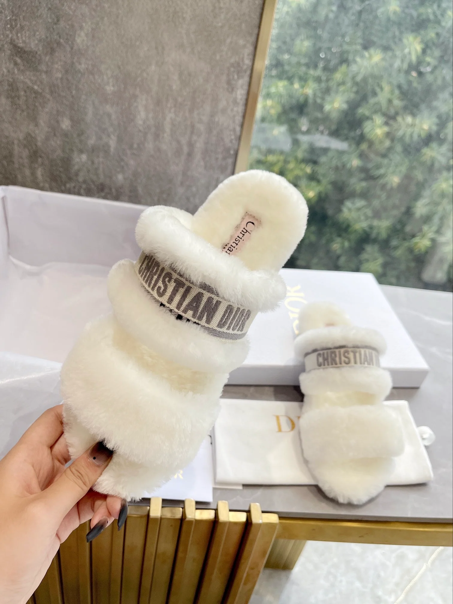 Плоские тапочки Dior с вышитым полосатым логотипом, на флисовой подкладке - розовые - 1 шт.