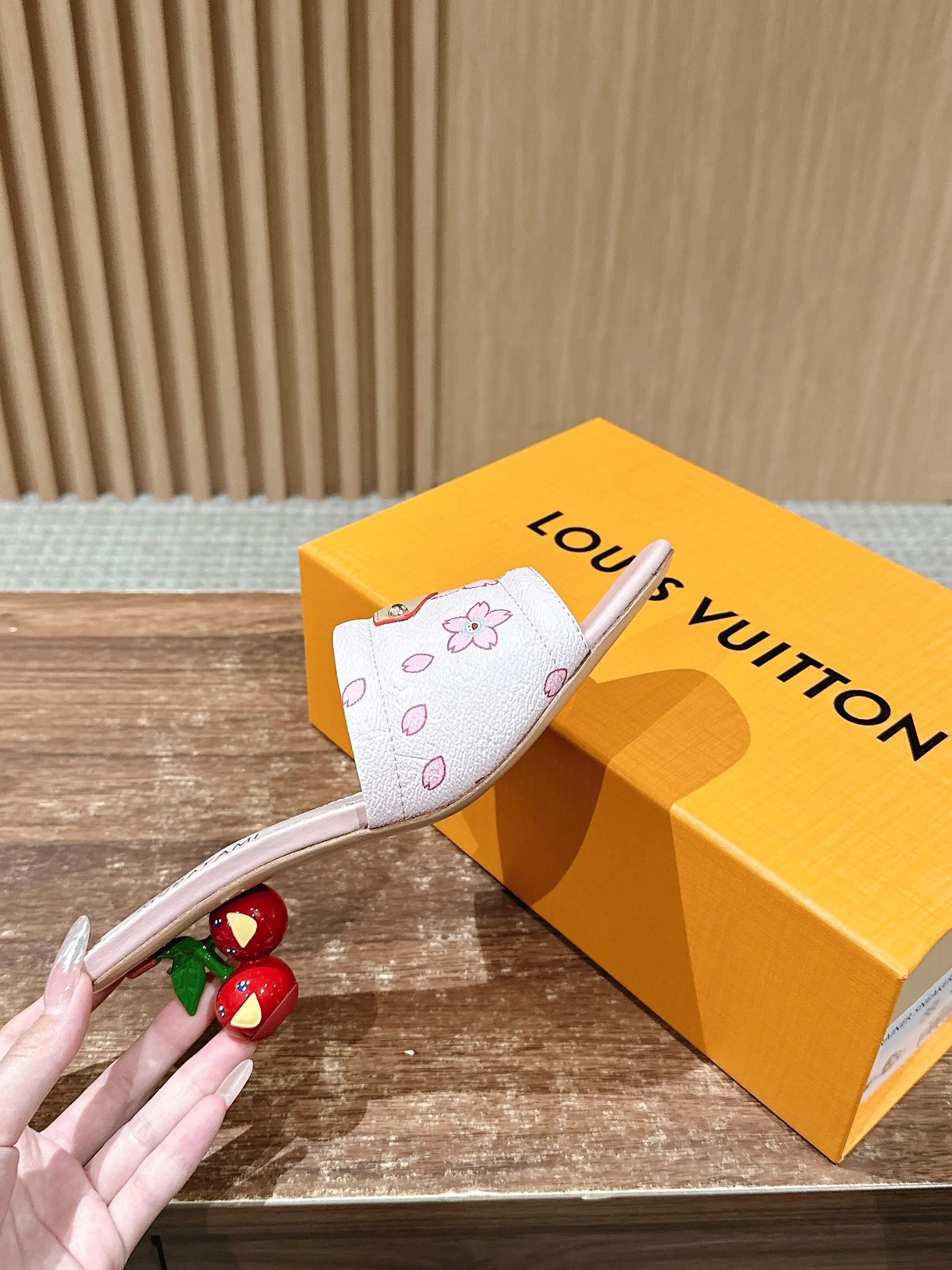 LV - Коллекция Такаши Мураками в стиле ретро - Сандалии на низком каблуке - Розовые