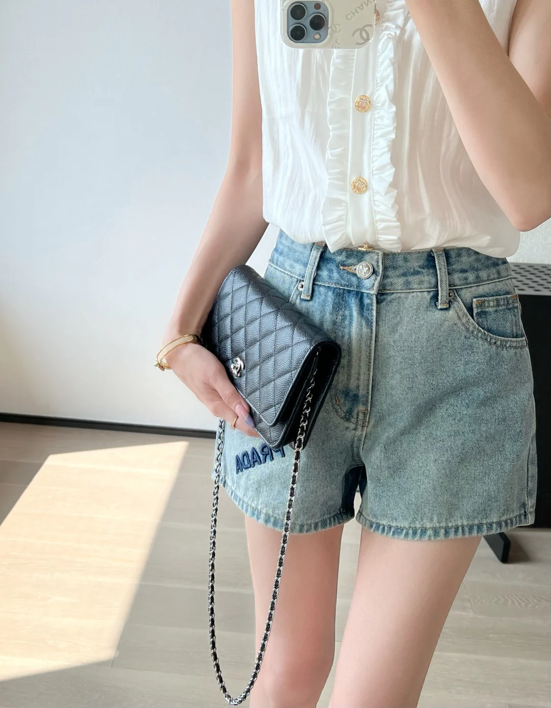 Chanel WOC Черное золото