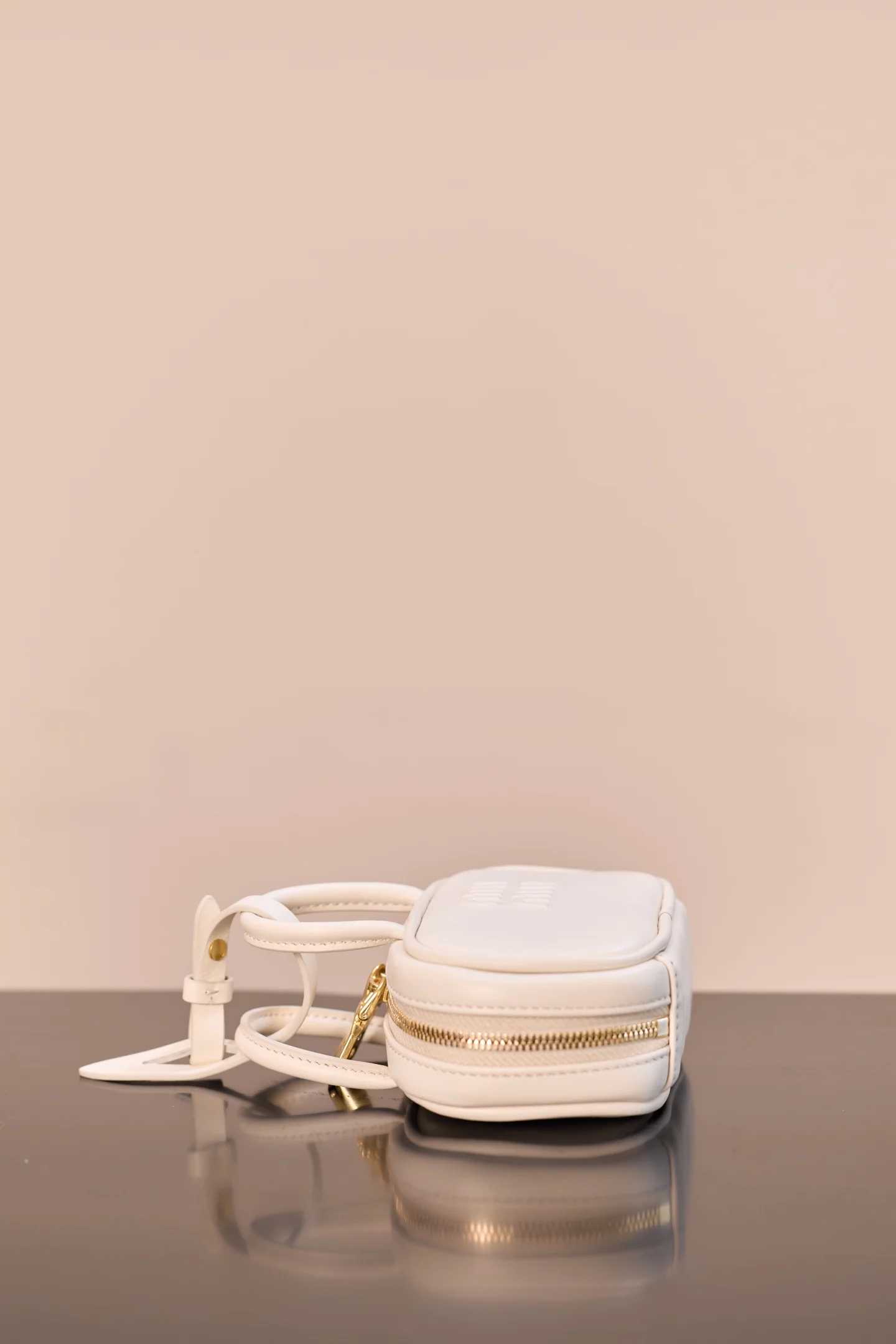 Маленькая кожаная сумочка Miu Miu-5nr036m300 - белая