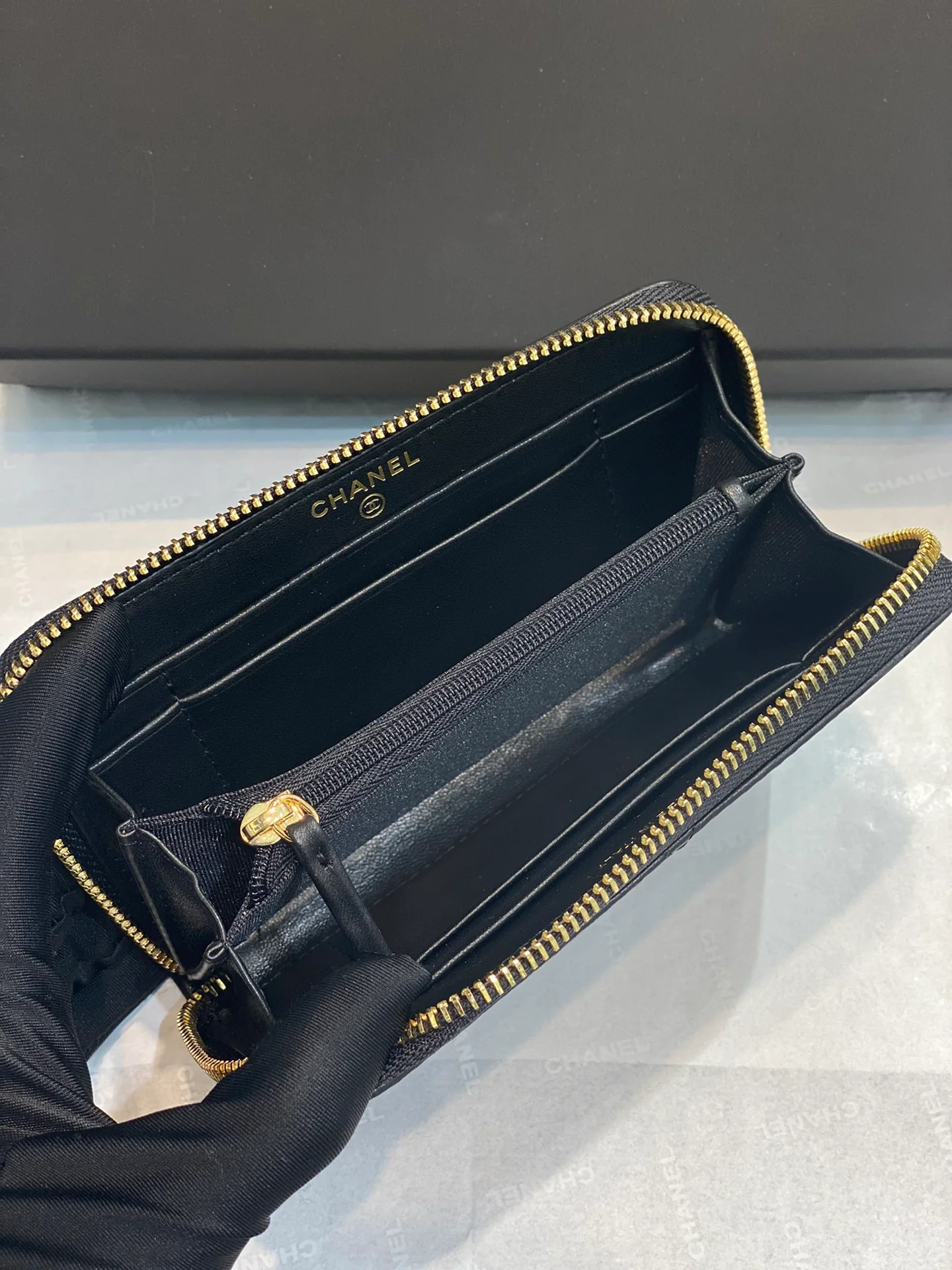 Chanel-19系列 大菱格拉链卡包钱包