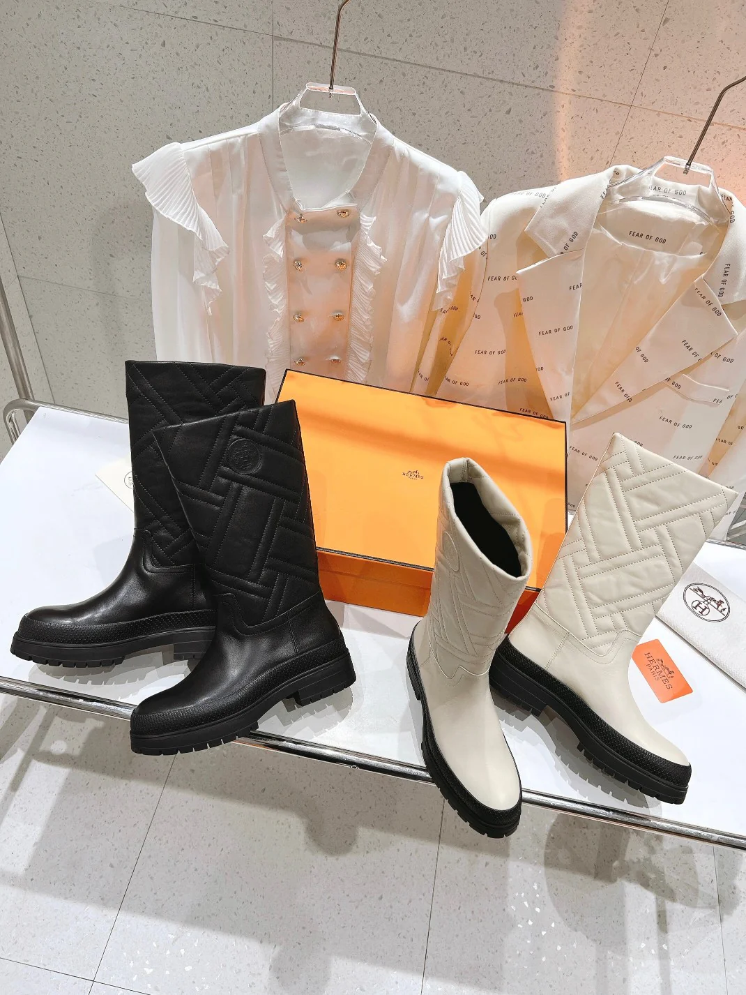 Новинка сезона осень/зима 2023 от Hermes - Ботинки на платформе - Черные