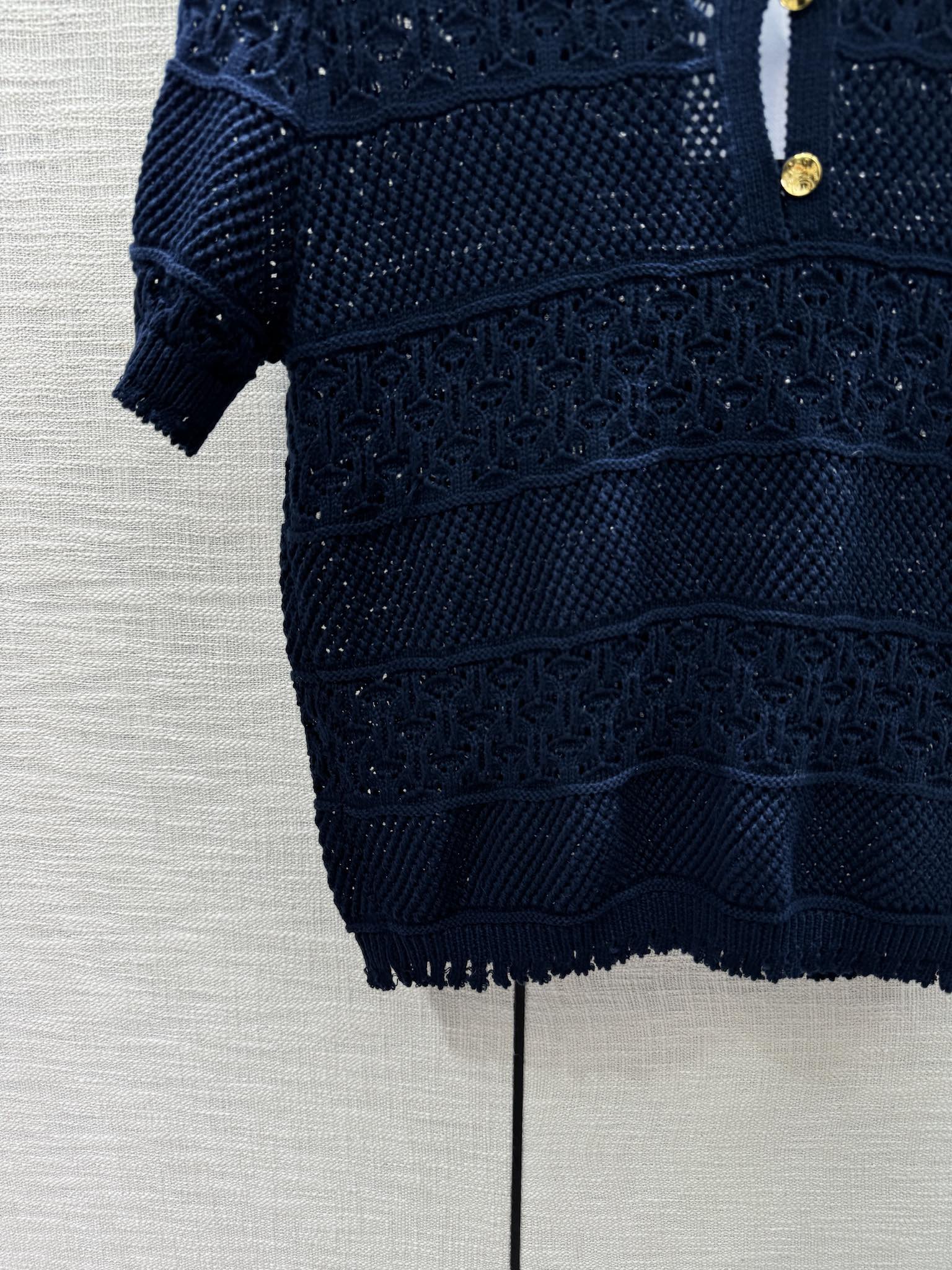 Celine-2404 - Ажурная вязаная футболка-поло с коротким рукавом, синего цвета