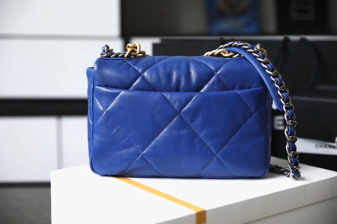 Сумка Chanel 19 - Маленькая, ярко-синяя