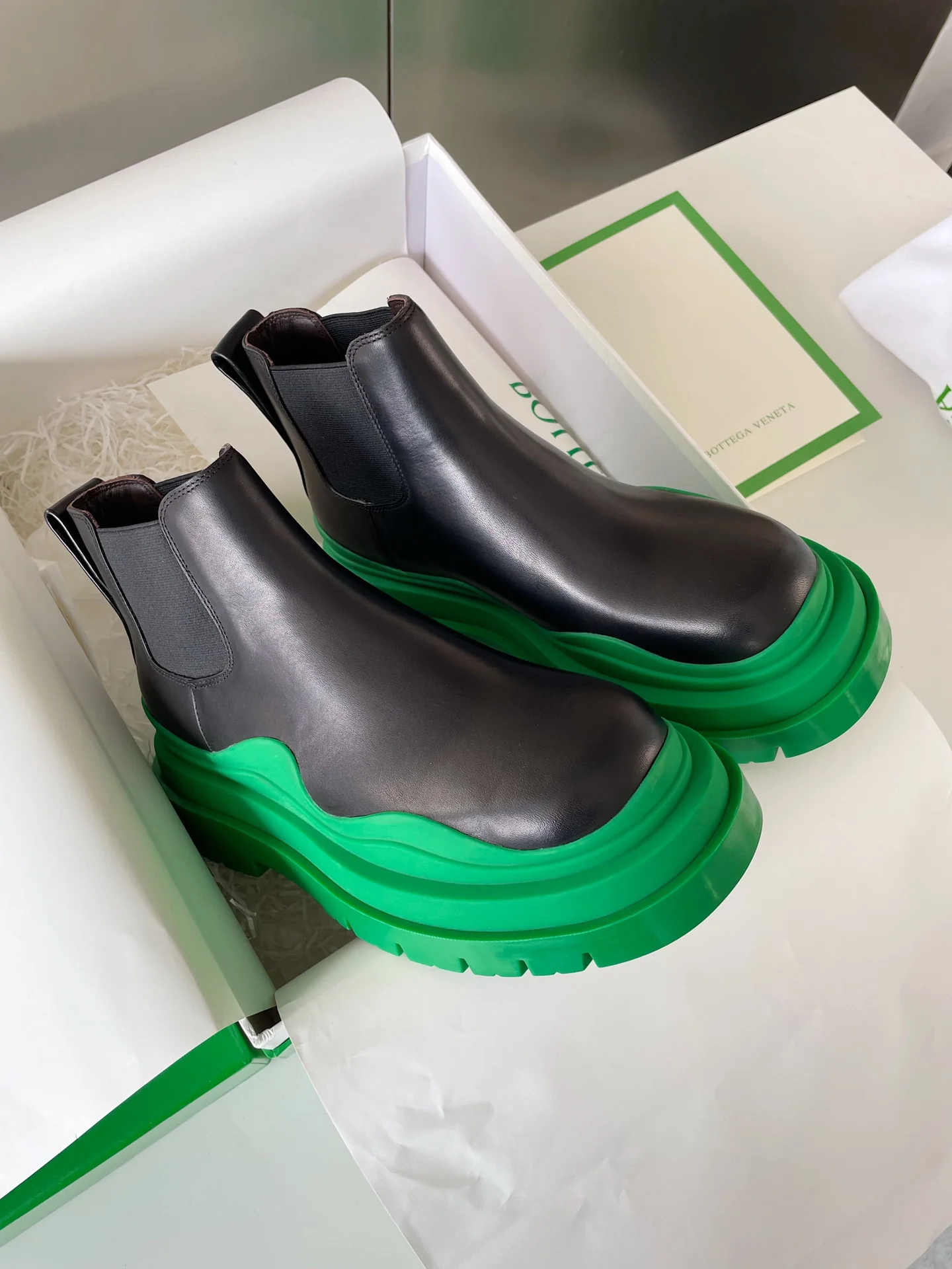 BV - Туфли Martin на платформе с зеленой подошвой