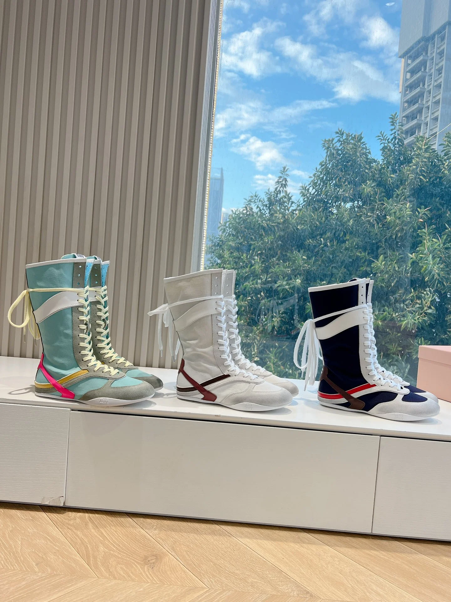 Ботинки для верховой езды Miu Miu 2025 — изображение из коллекции