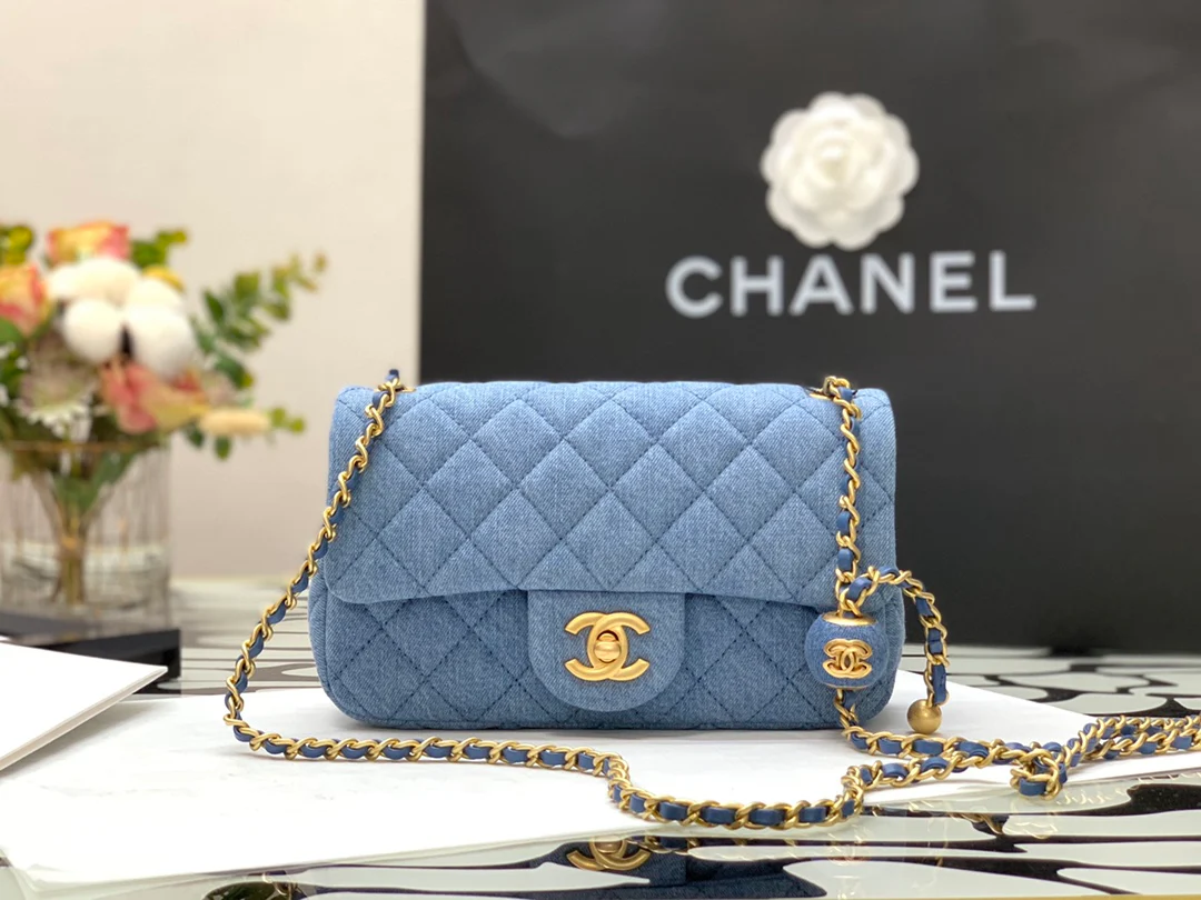 Chanel - Сумка с квадратным клапаном 