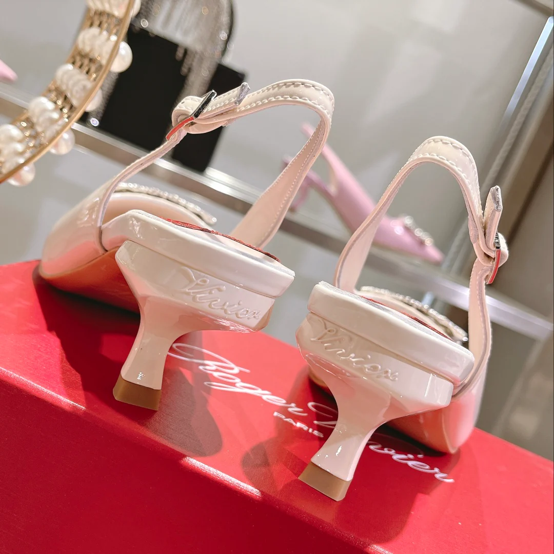 Обувь RV - Новинка ранней весны 2023 года - Туфли на низком каблуке с острым носком из натуральной кожи - Бежевые