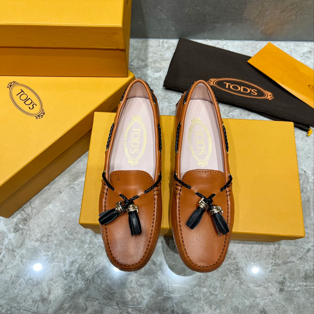 Tods - Подвеска с кисточкой - Лоферы - Туфли без шнурков