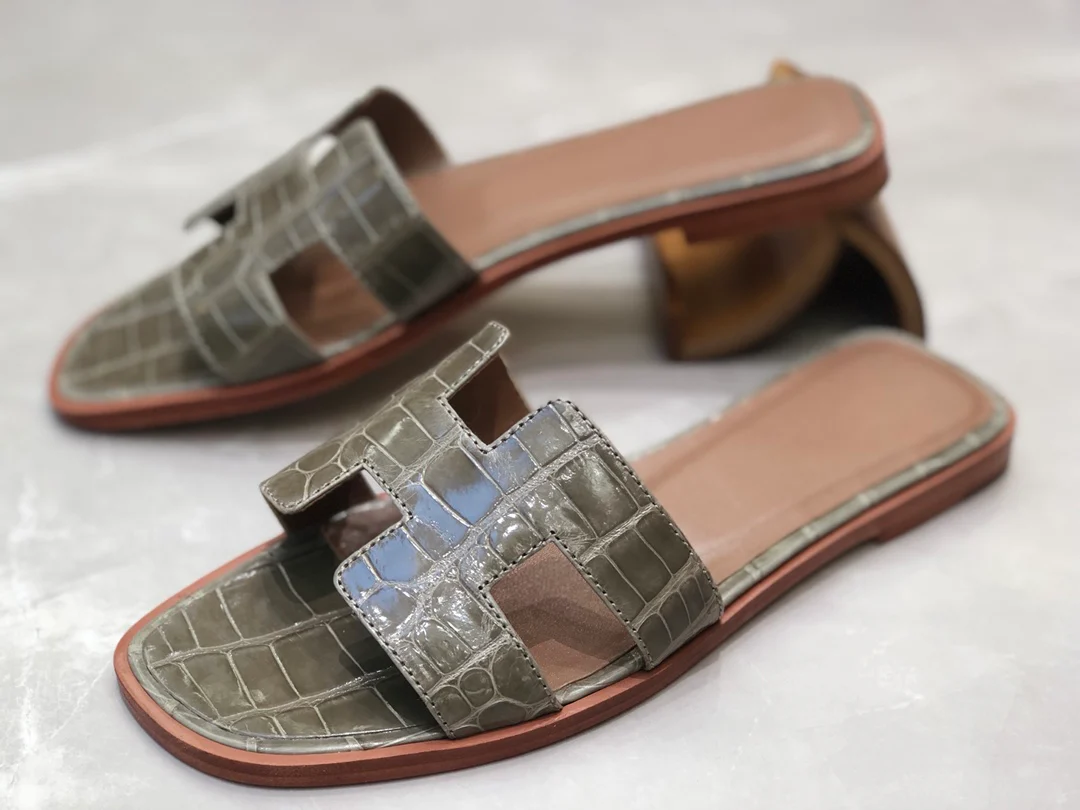 Тапочки Hermes - крокодиловая кожа - голубино-серый