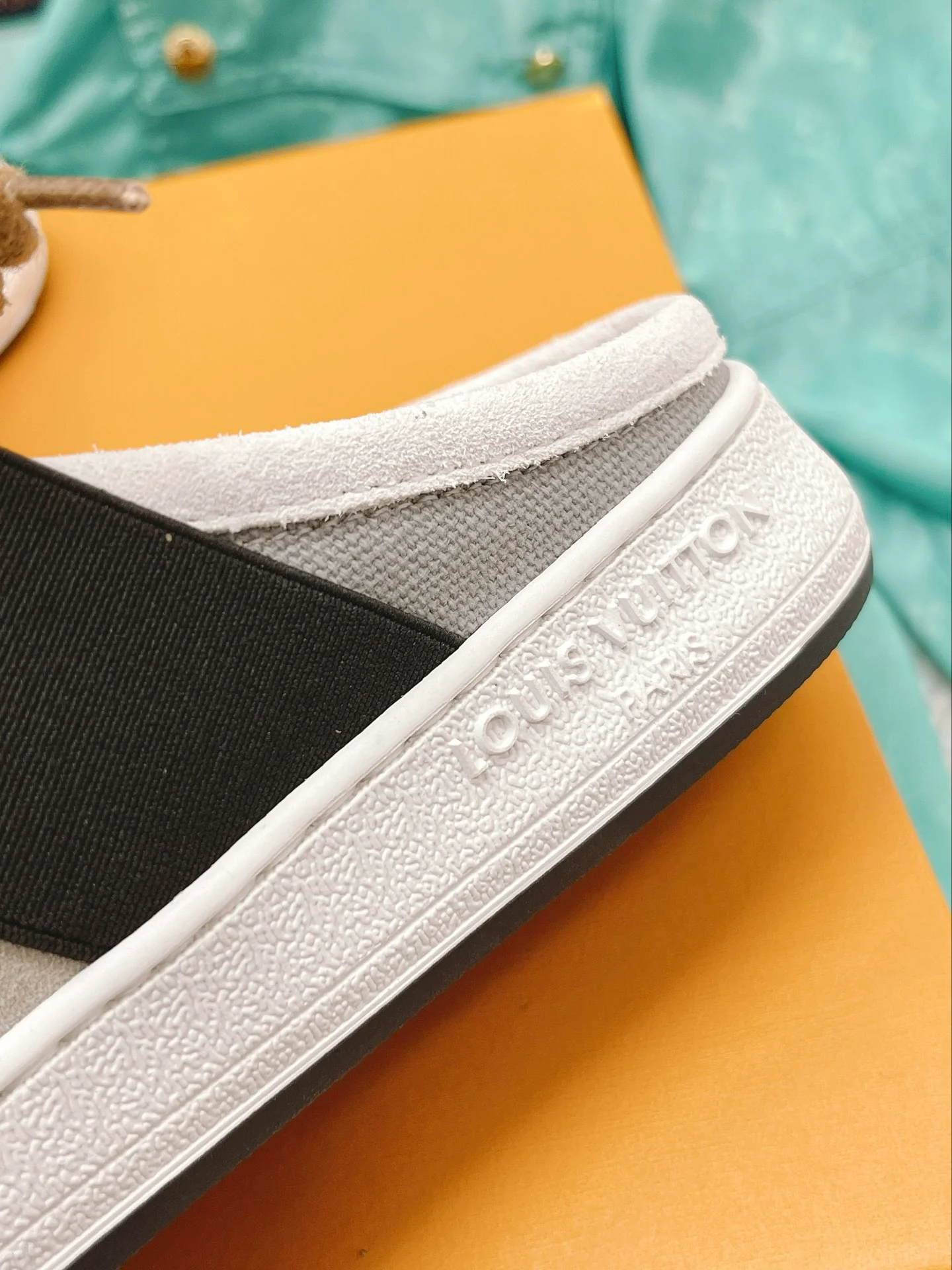 Новейшая модель LV 2022 — немецкие тренировочные полутапочки.