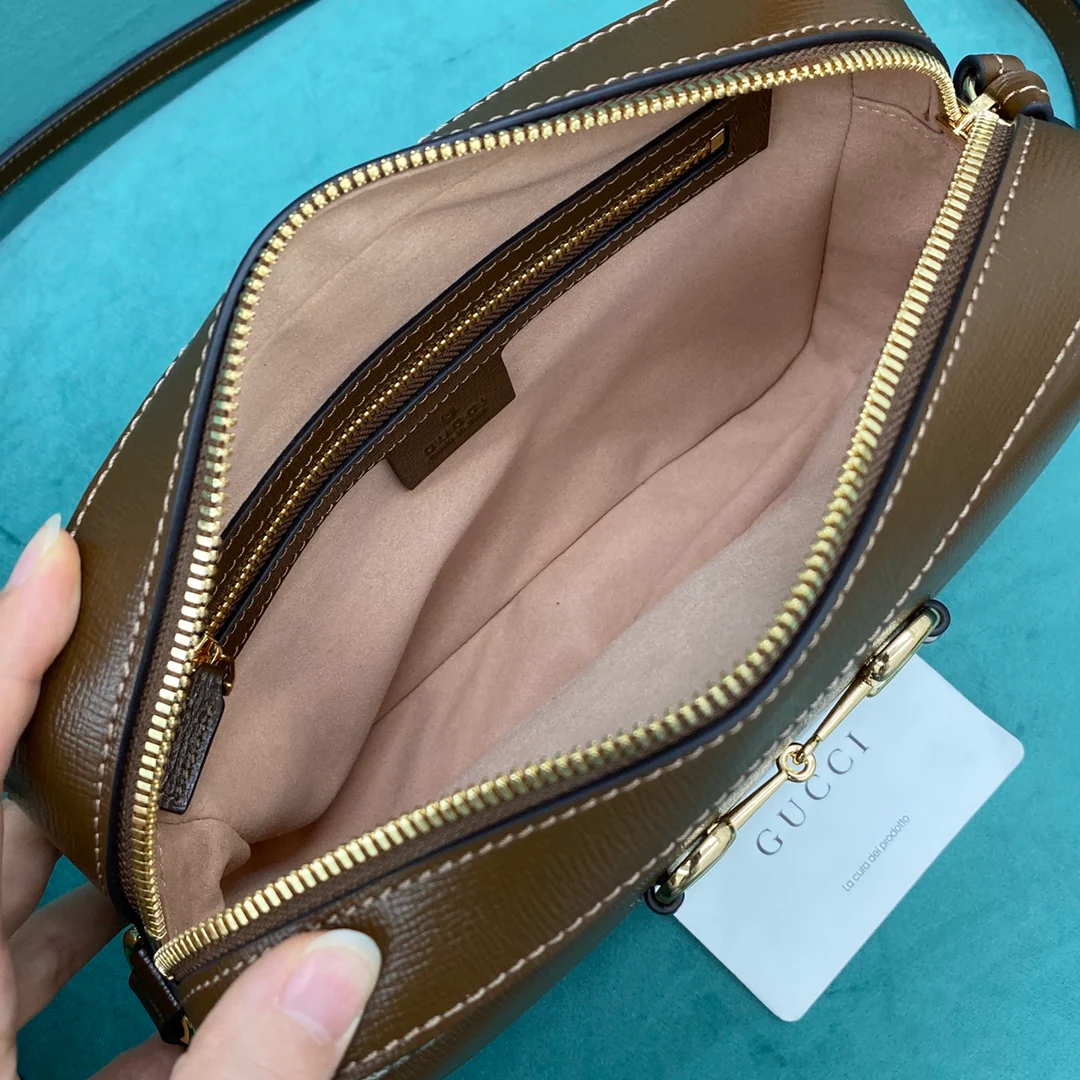 Сумка для фотоаппарата Gucci 1955 с пряжкой в ??виде подковы - 1 шт.