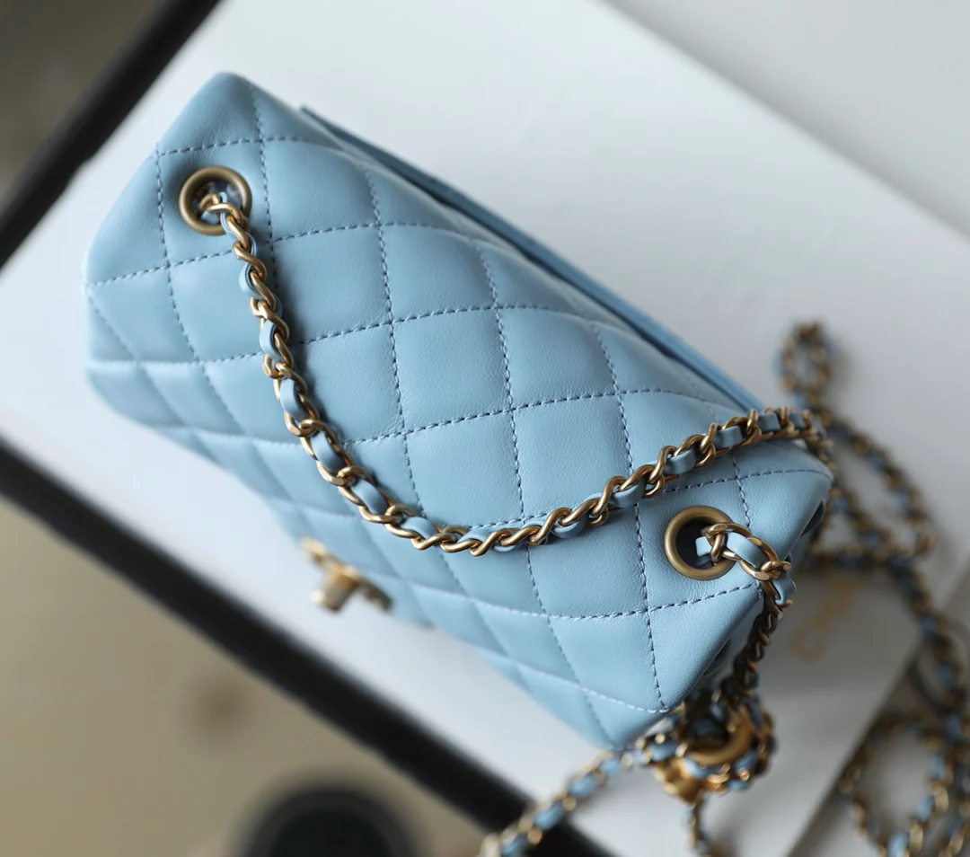 Chanel - Сумка-клатч 