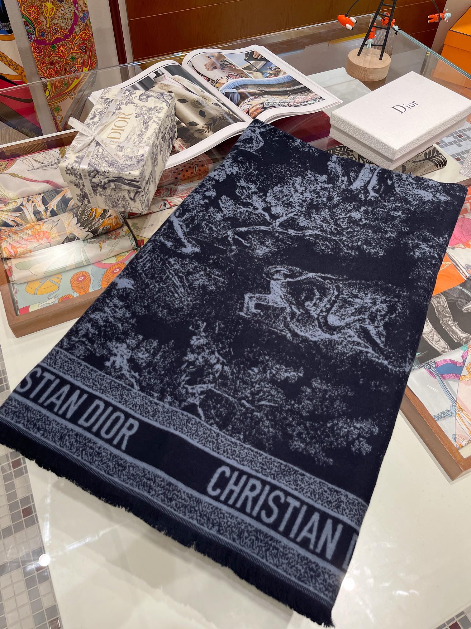 Dior - Premium Raw Materials - Коллекция Jungle, квадратный шарф/шаль 140 см - 57 - Кашемир - 53 - Шерсть