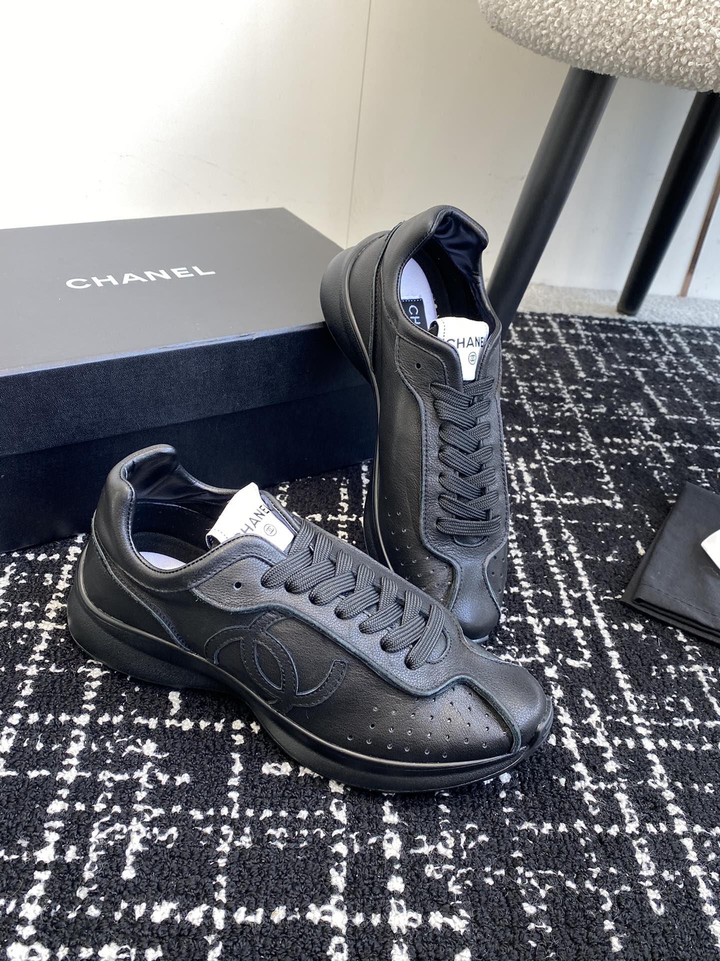 Кроссовки Chanel 2024 Retro - черные