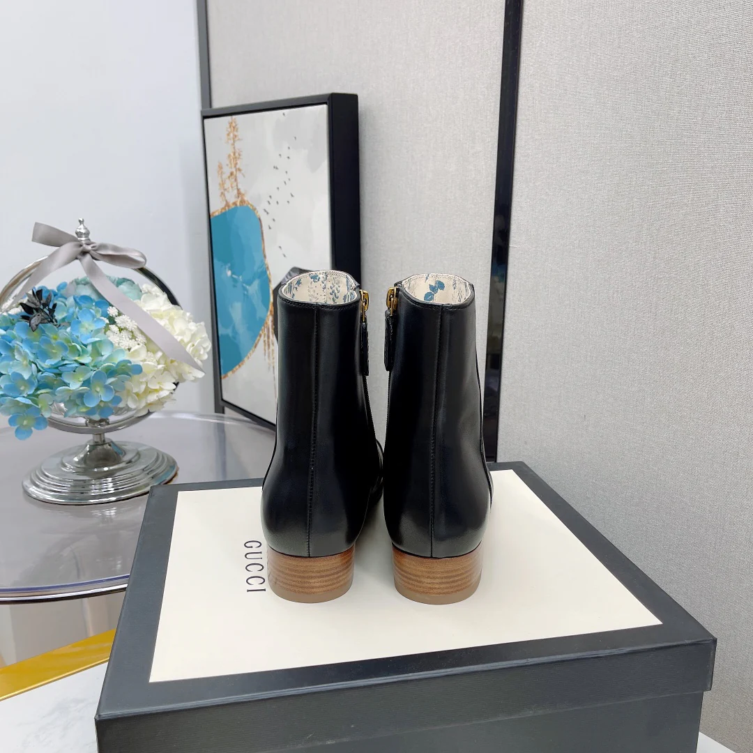 кожаные сапоги Gucci на низком каблуке