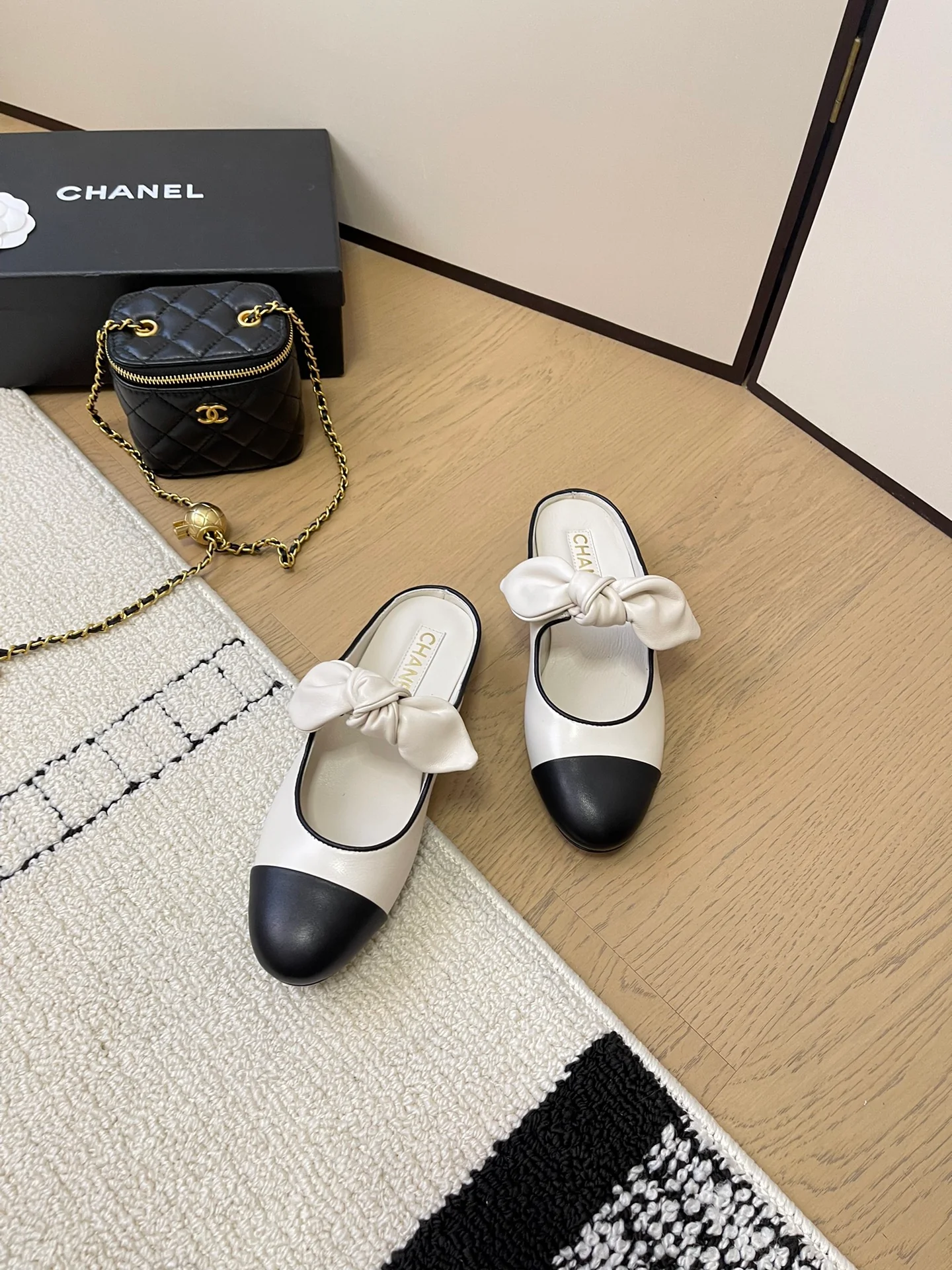 Мюли Chanel 2024 Ribbon Ballet - белые