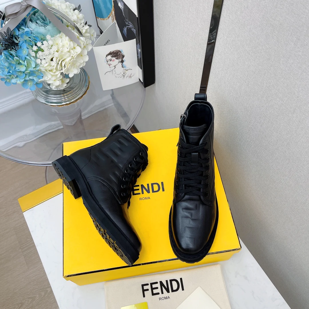 Fendi - Ботильоны на шнуровке