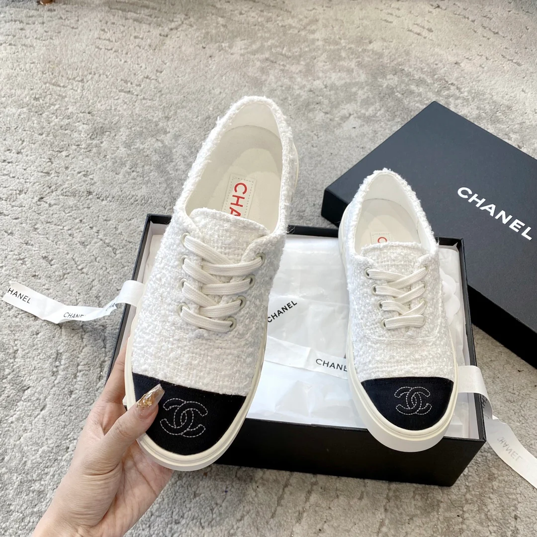 Новинка сезона весна/лето 2023 от Chanel - Кеды в стиле 