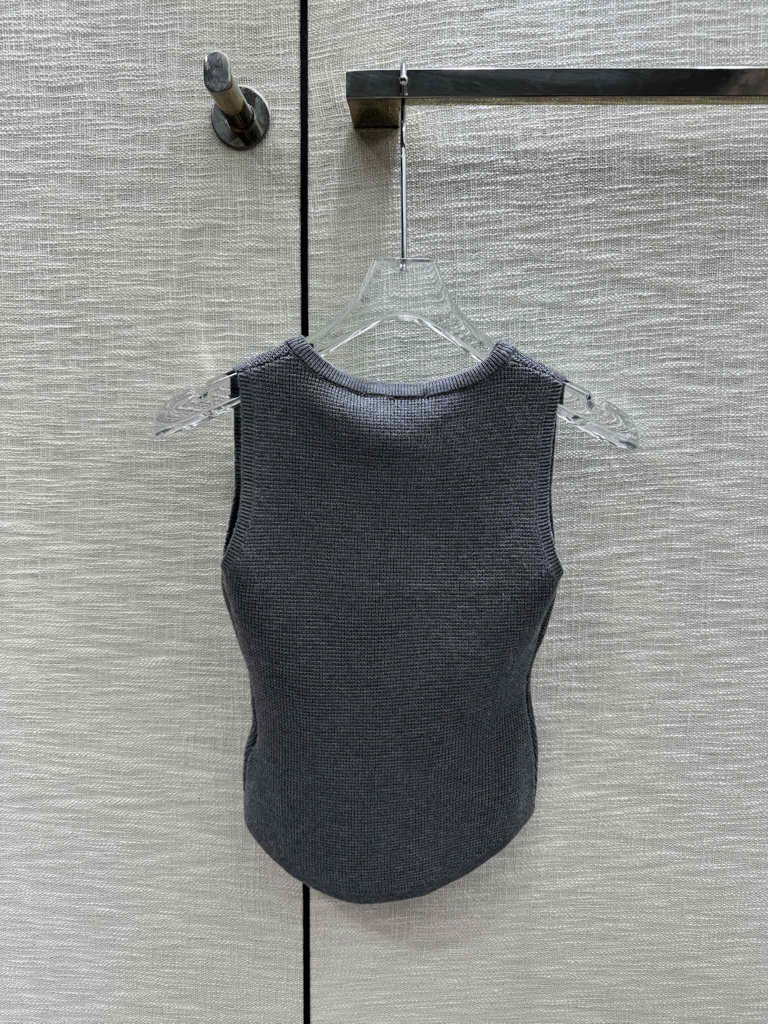 Вязаный жилет Chanel 2403 Graffiti с V-образным вырезом - темно-серый