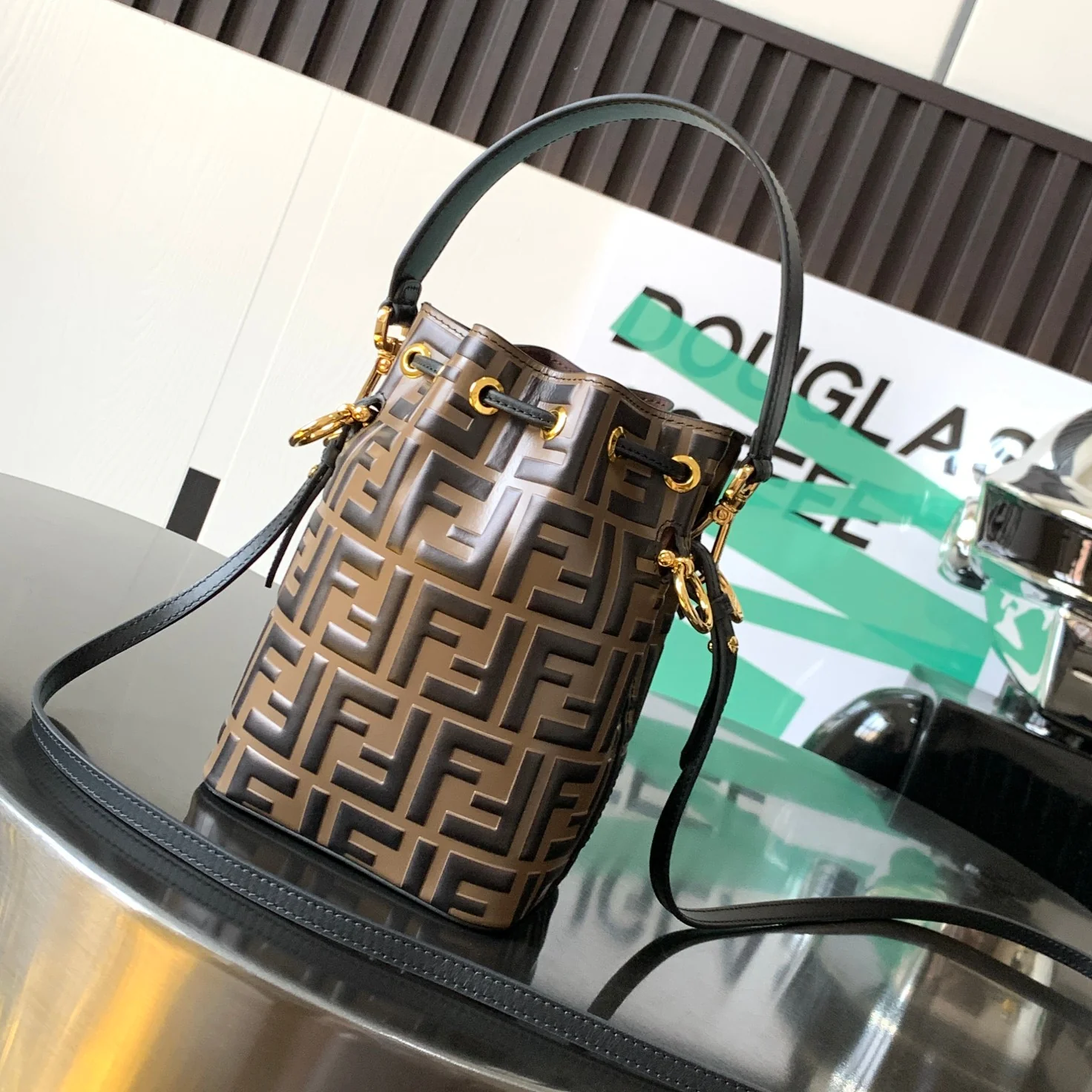 Сумка-ведро Fendi Montresor - коричневая