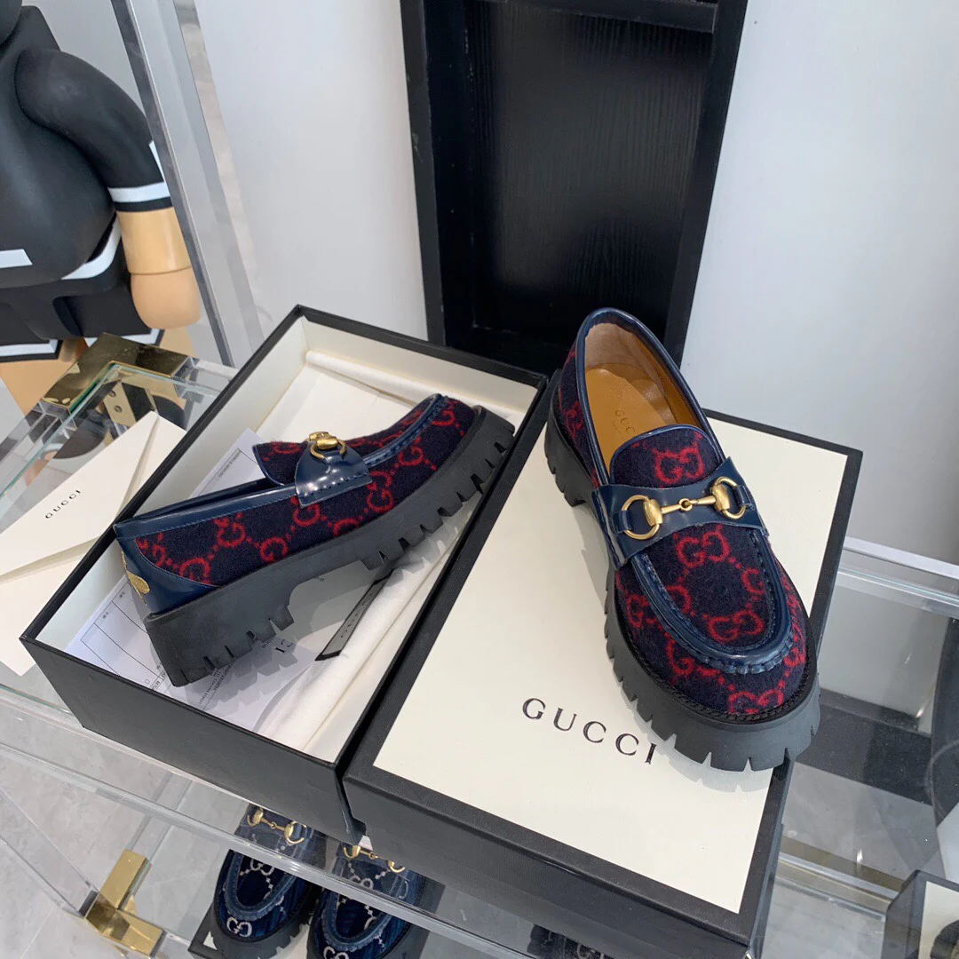 Лоферы Gucci в стиле ?пчелка?