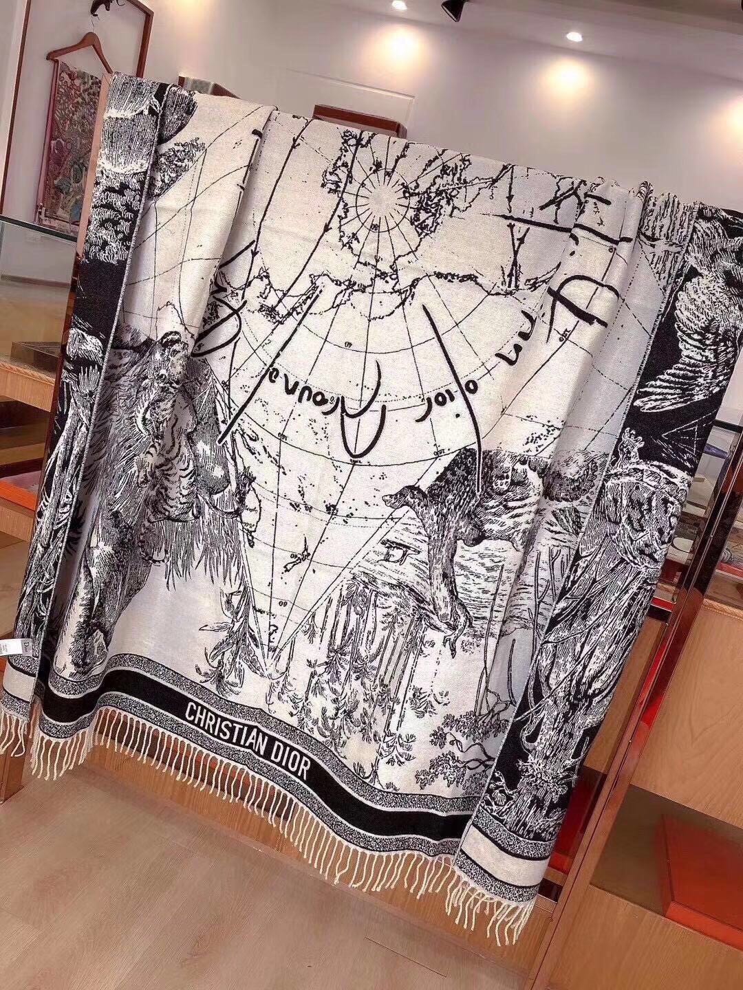 Dior - Материалы высшего качества - Квадратный шарф/шаль 140 см - 57% кашемир - 53% шерсть