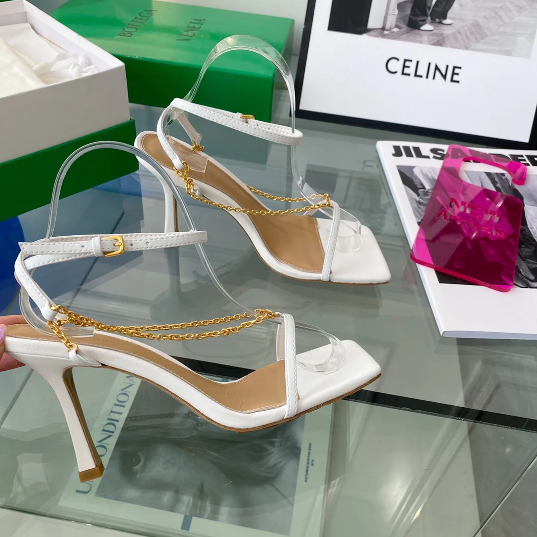 Туфли BV - BV с широким носком - на шпильке