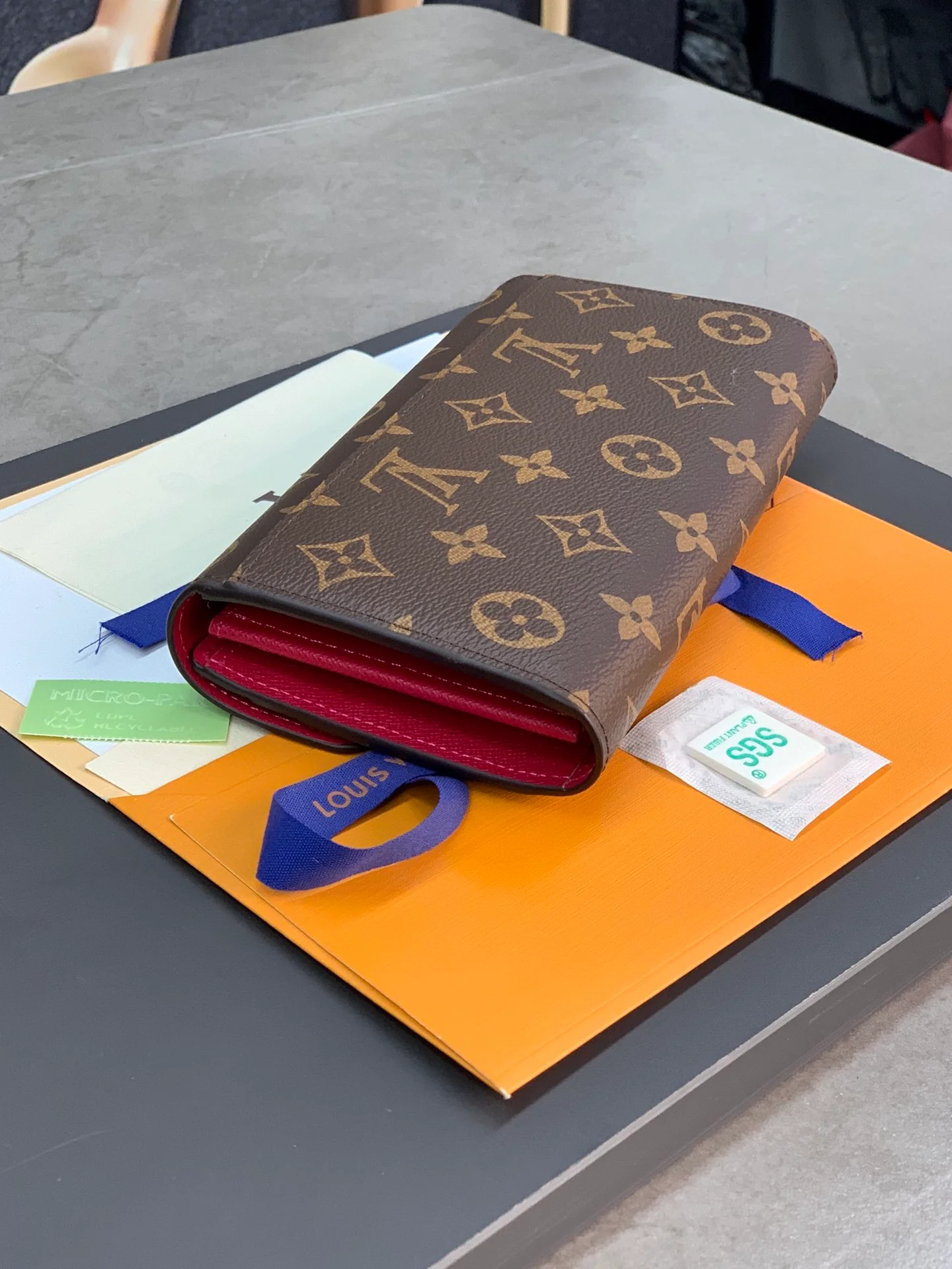 LV-m62234-Кошелек в виде конверта, пушистый красный