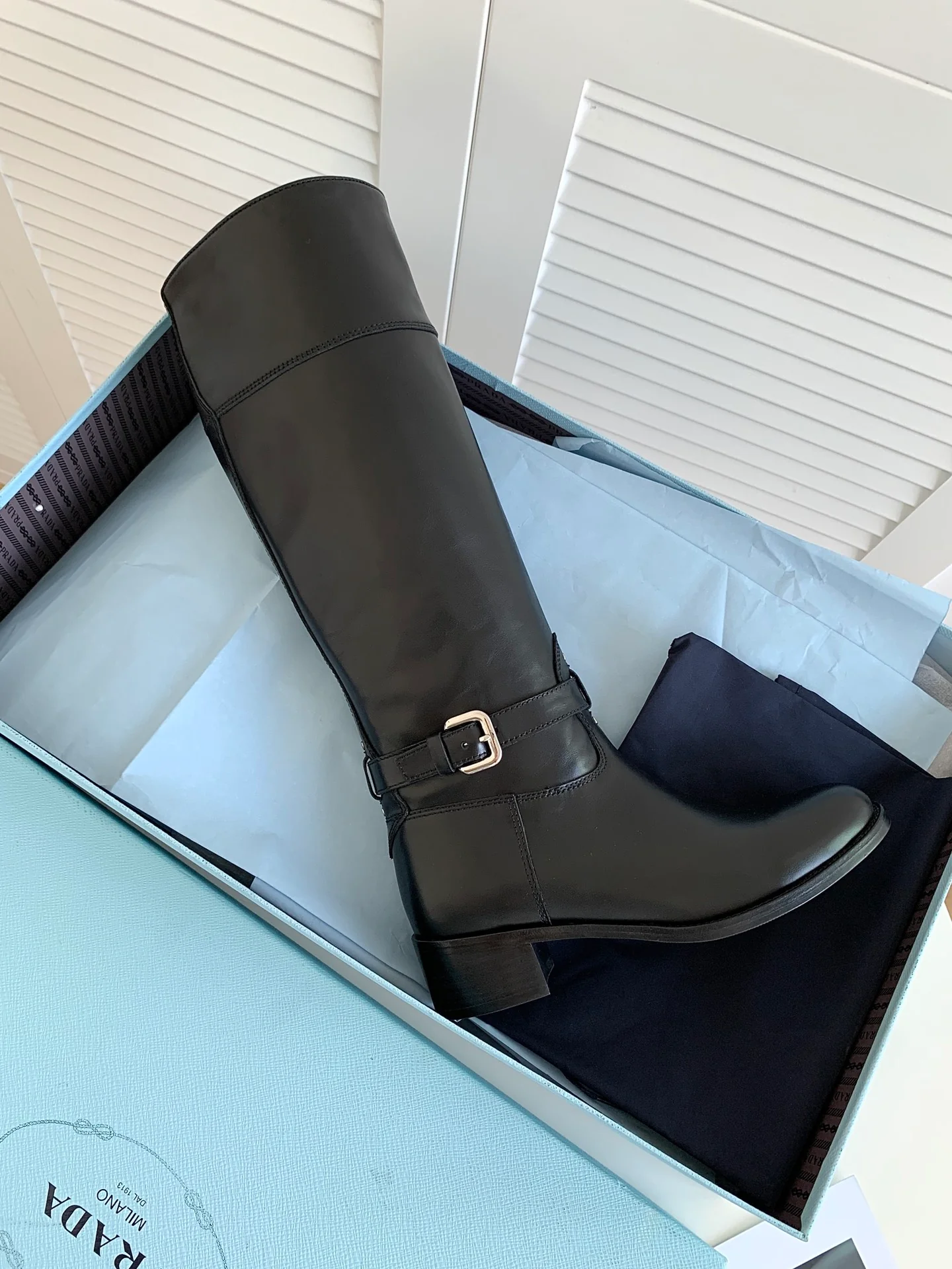 Prada - Новинка сезона осень/зима 2022 - Сапоги для верховой езды