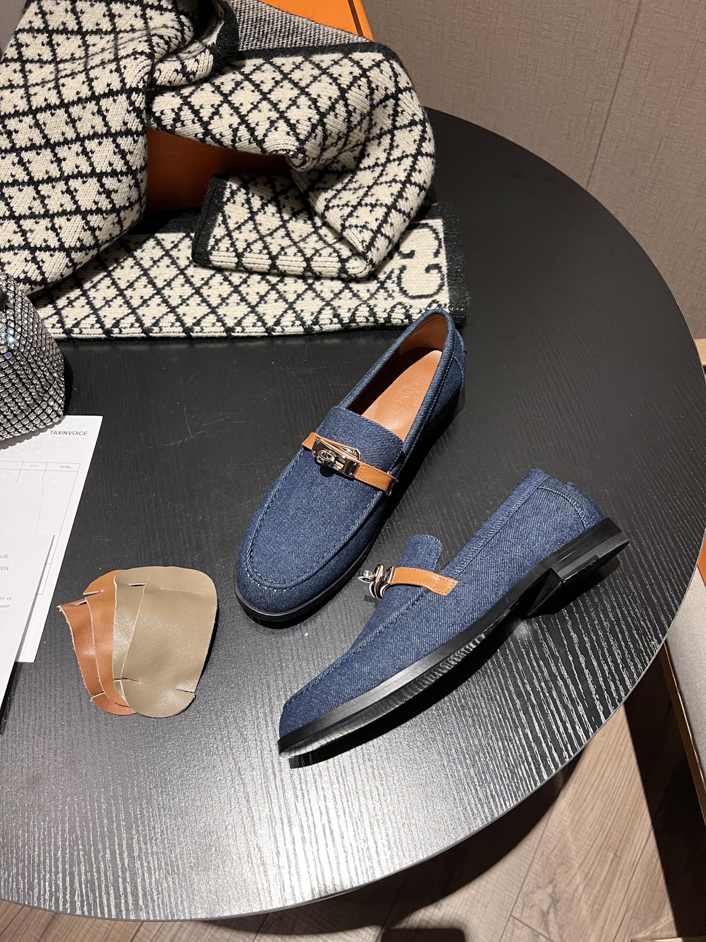 Новинка ранней весны от Hermes - Мини-мюли с пряжкой Kelly Buckle - Синие