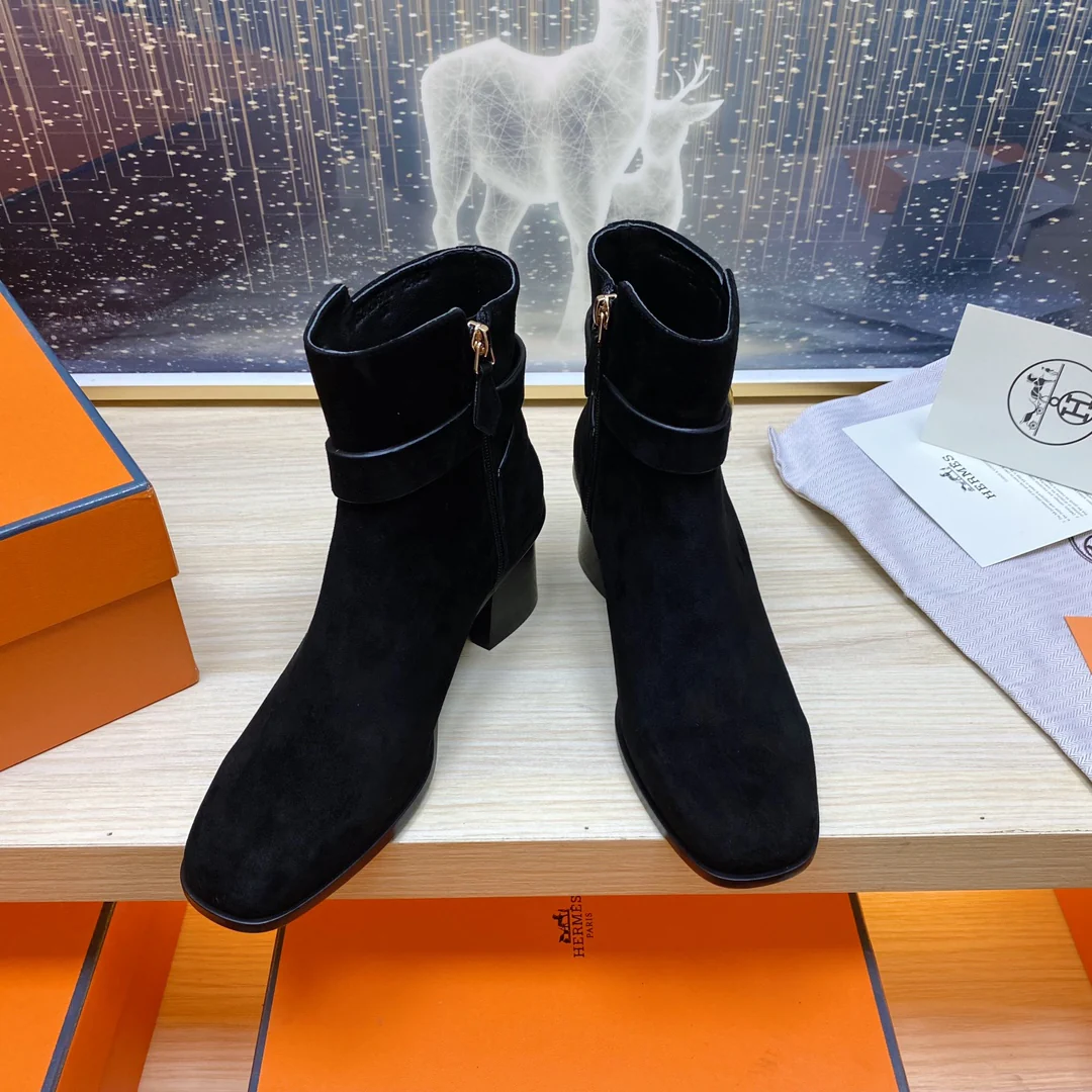 Короткие кожаные сапоги Hermes 2024 - черные