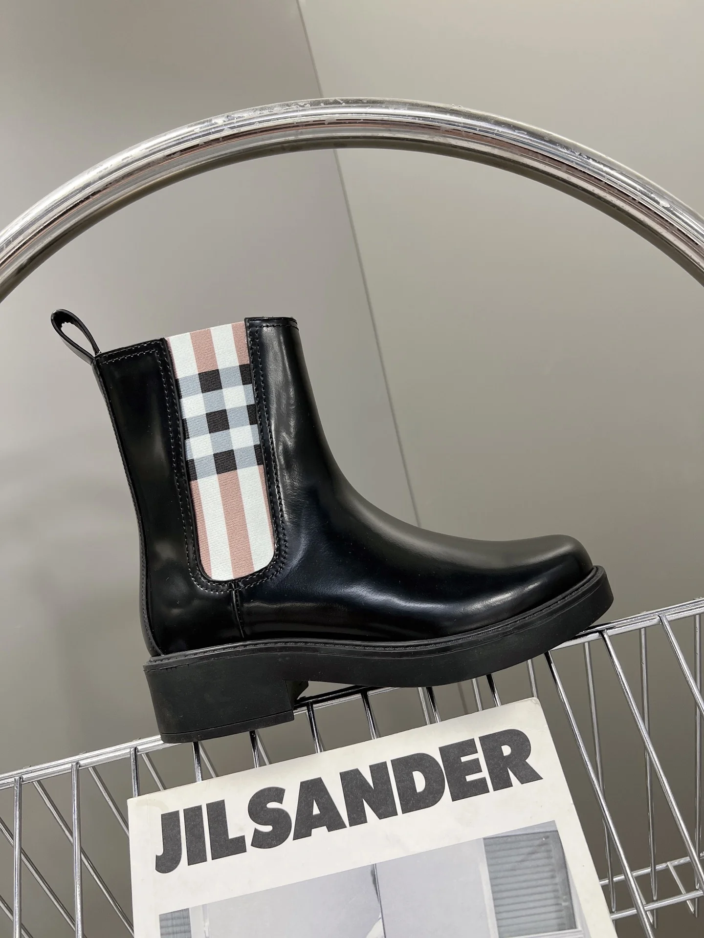 Burberry - Новинка ранней весны - Ботильоны в клетку