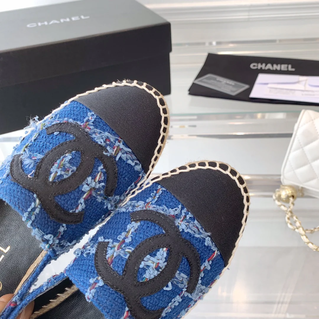 Новинка сезона весна/лето 2023 от Chanel - Шерстяные рыбацкие туфли