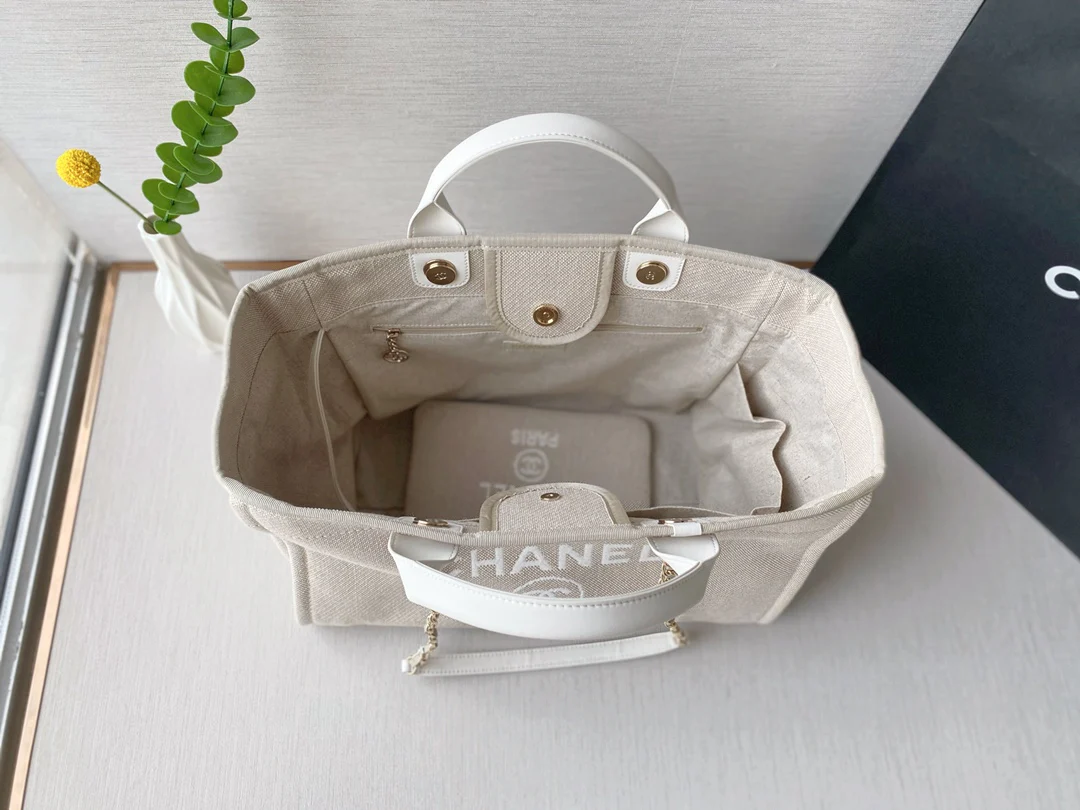 Коллекция Chanel Весна/Лето 2022 - Пляжная сумка - Белая - Большая