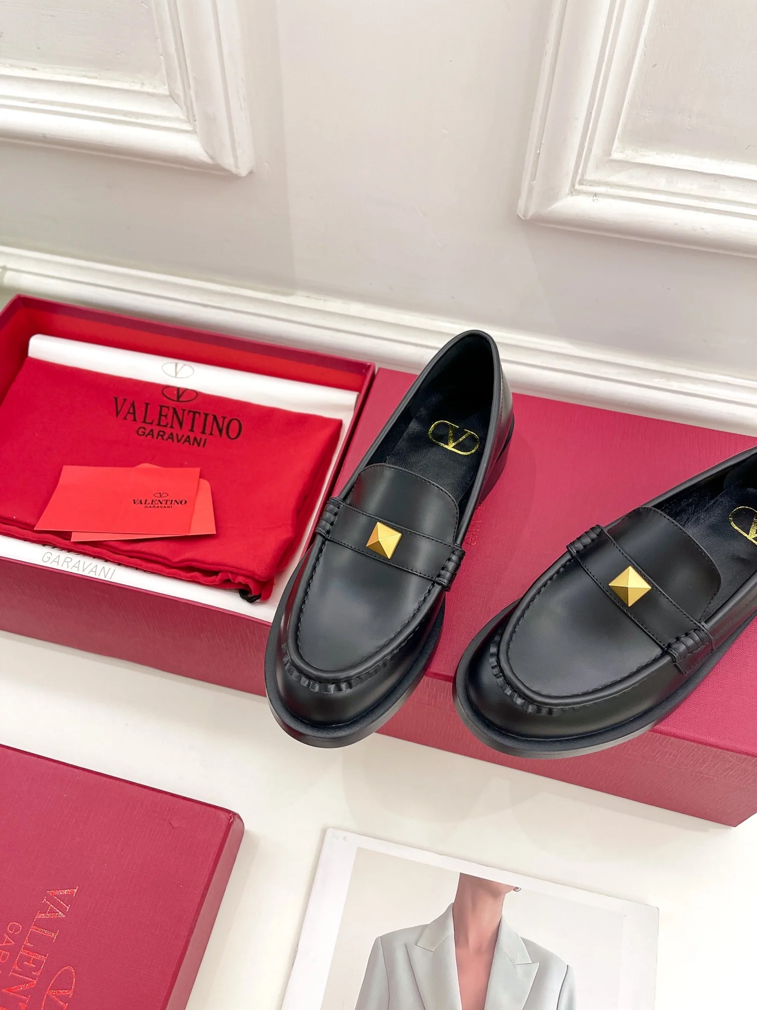 Новые поступления коллекции Valentino весна/лето 2023 - Лоферы