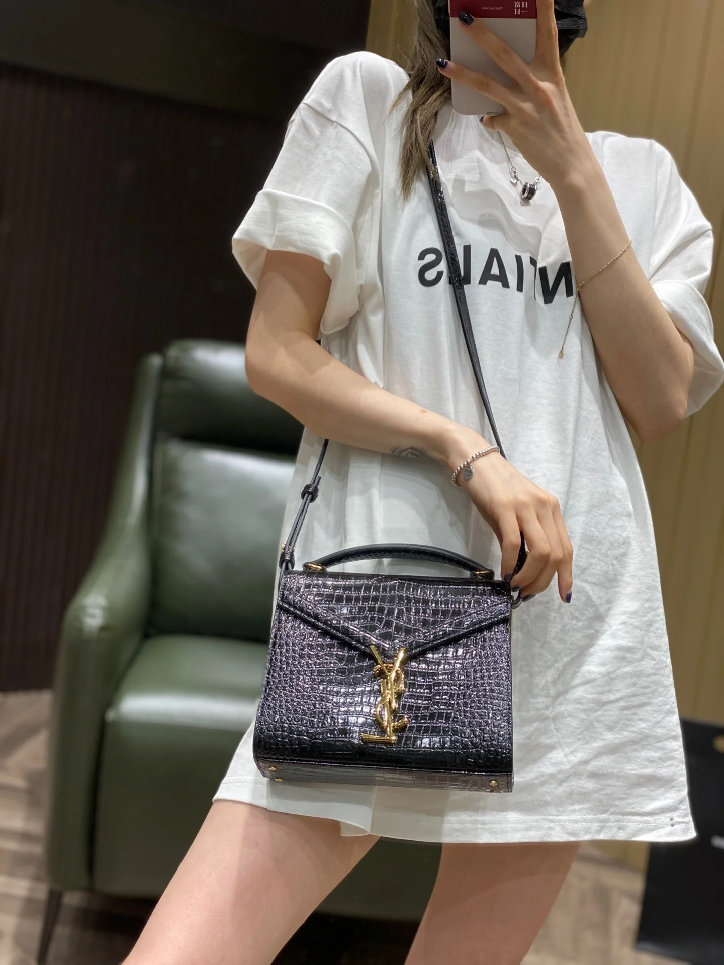 Образ YSL Cassandra с крокодиловым принтом (поделиться)