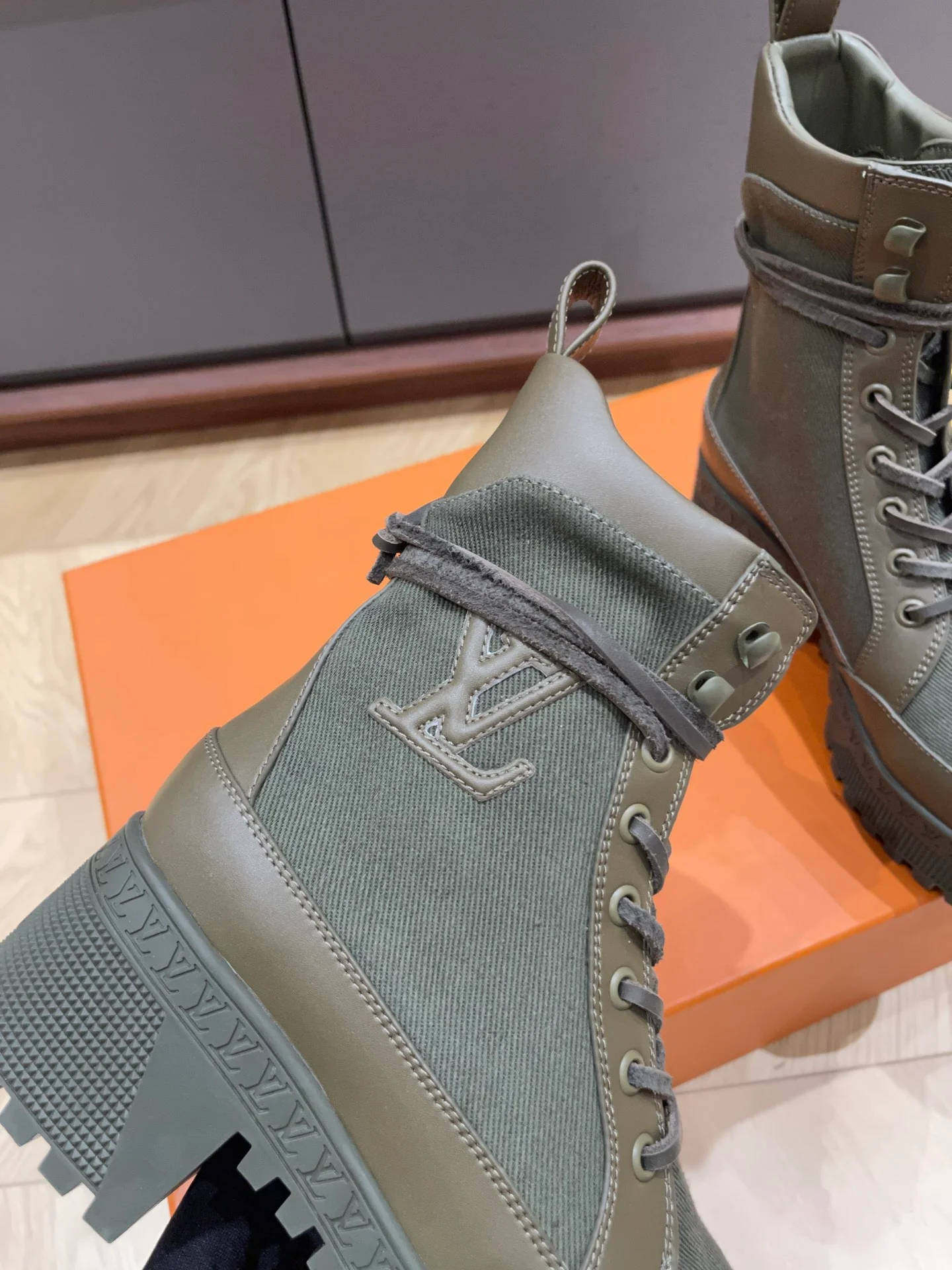 LV-2024 - Повседневные ботинки - Темно-зеленые