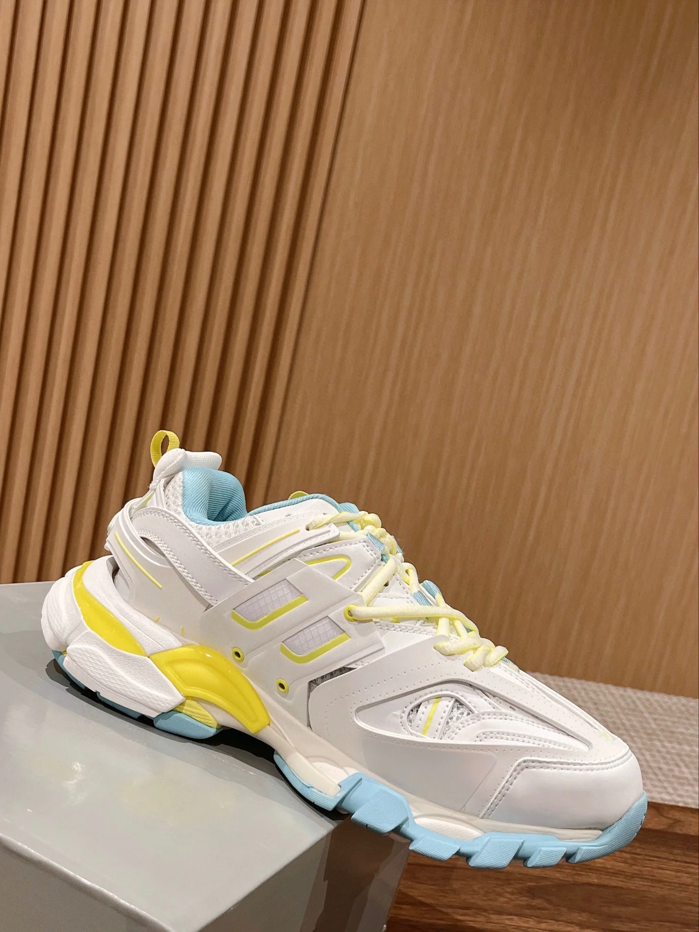 Кроссовки Balenciaga Track 3-0 (3-го поколения) Chunk - унисекс - белые