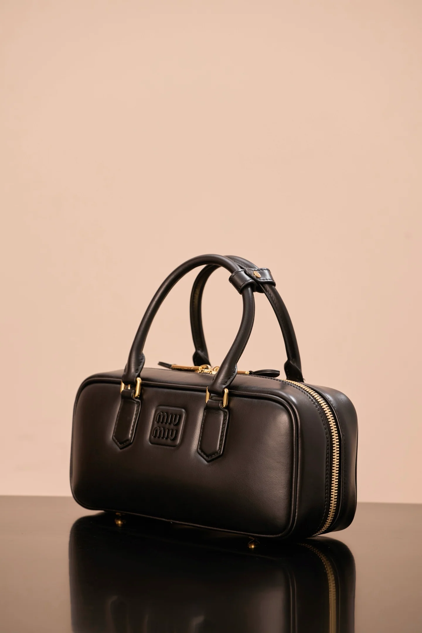 Miu Miu-5bb148m1220-???????-кожаная-сумка для боулинга-средний-черный