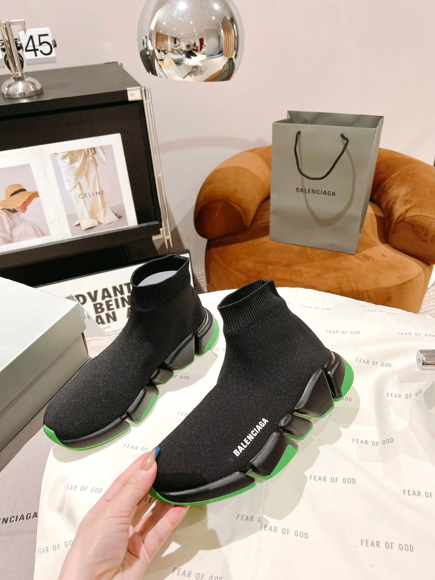 Новые модели Balenciaga 2023 года - Туфли-носки - Унисекс - Зеленая подошва