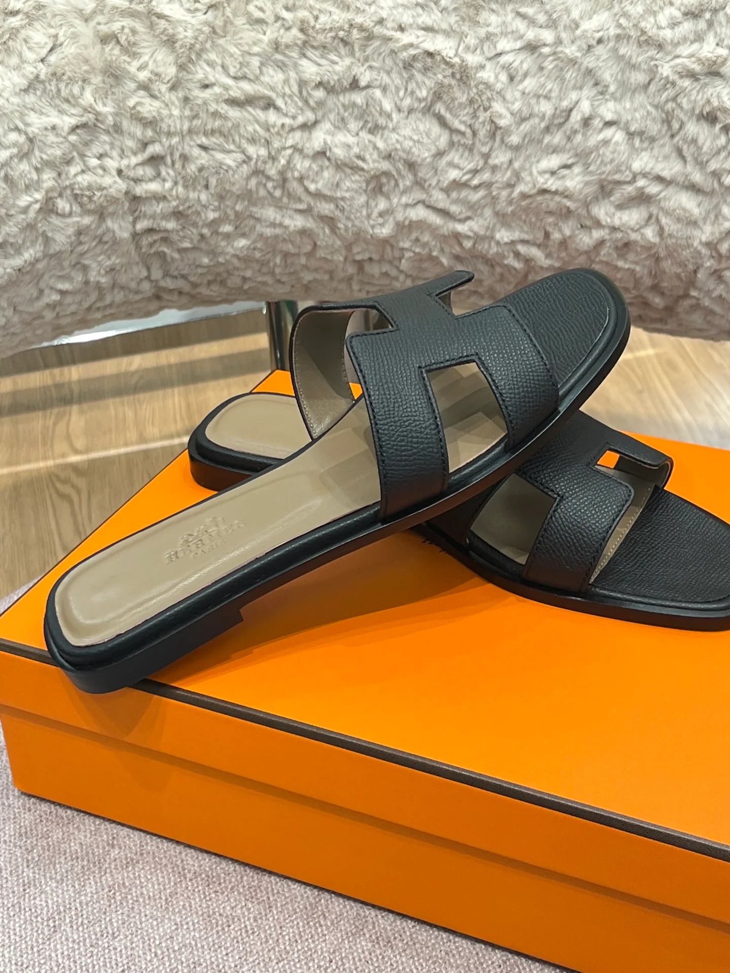 Тапочки Hermes-h на плоской подошве - серия с принтом пальмовых ветвей